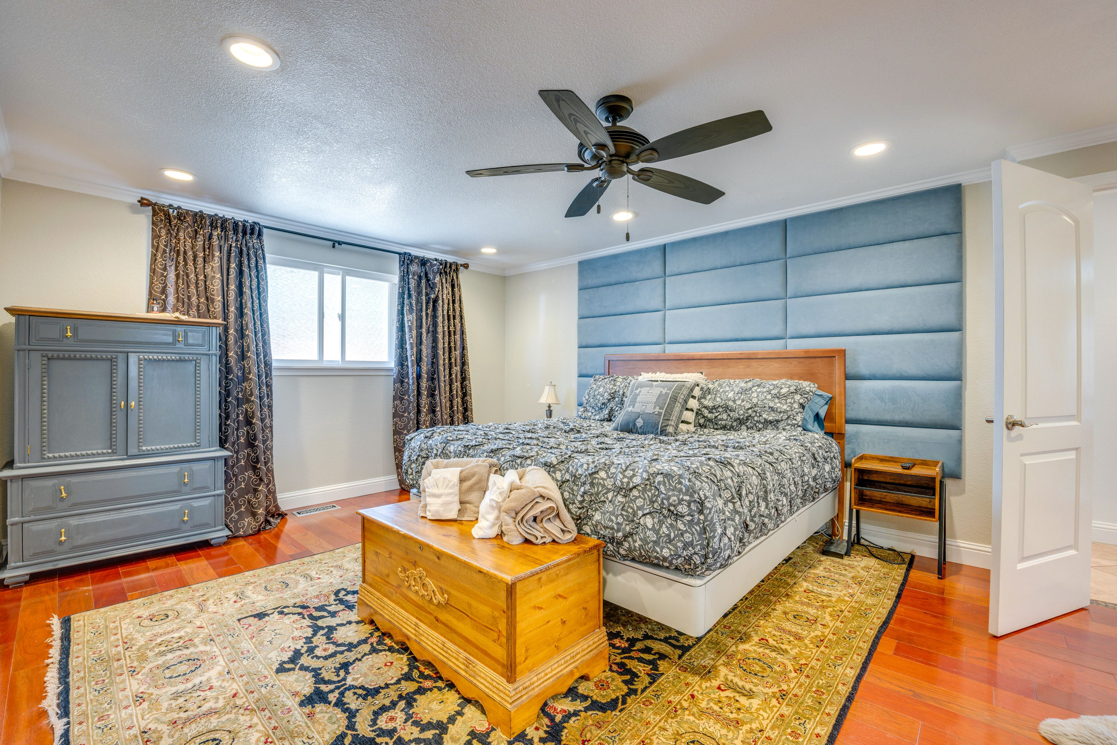 Bedroom 1 | 1st Floor | King Bed | Linens Provided