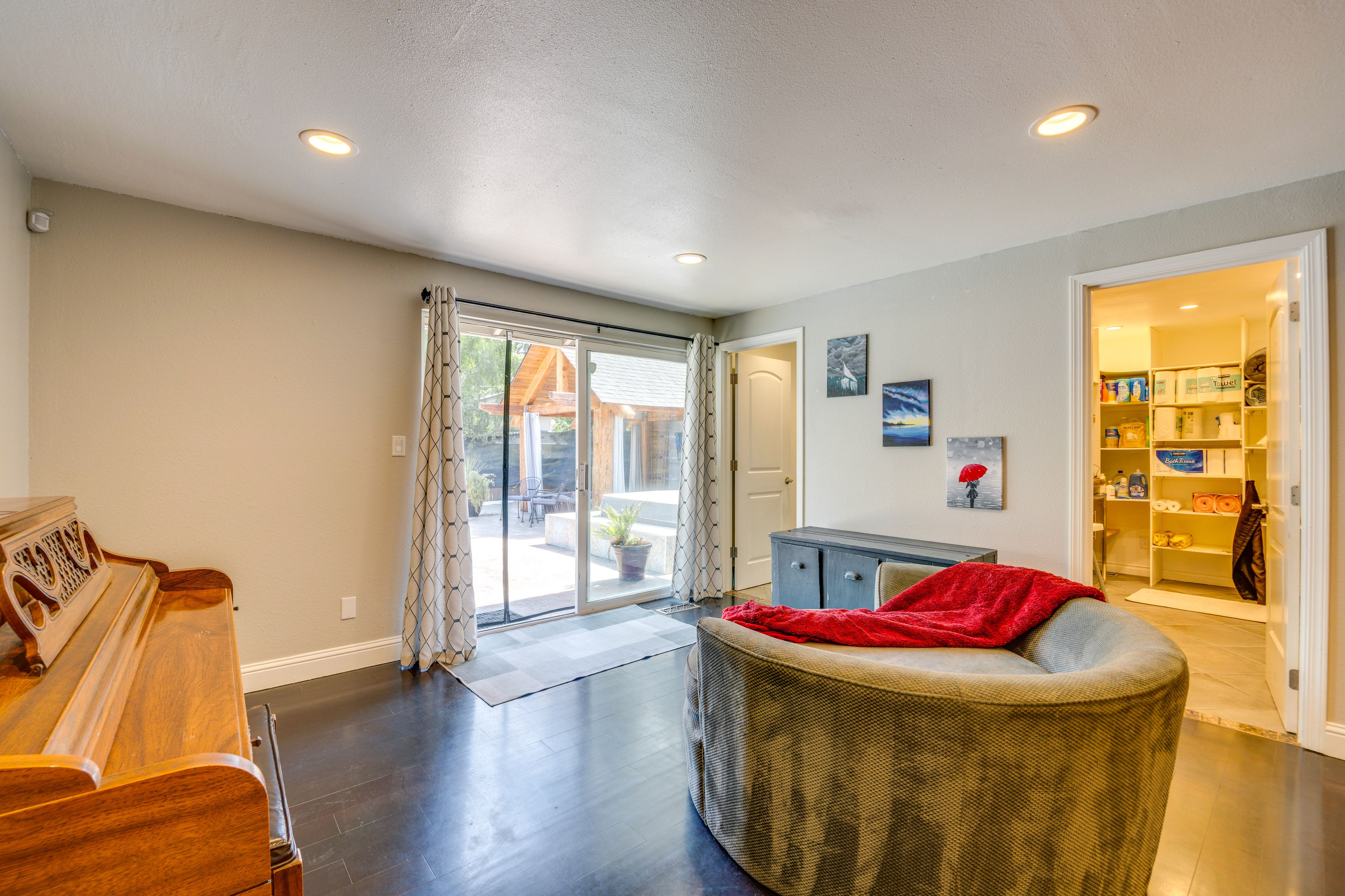 Additional Sitting Area | 1st Floor