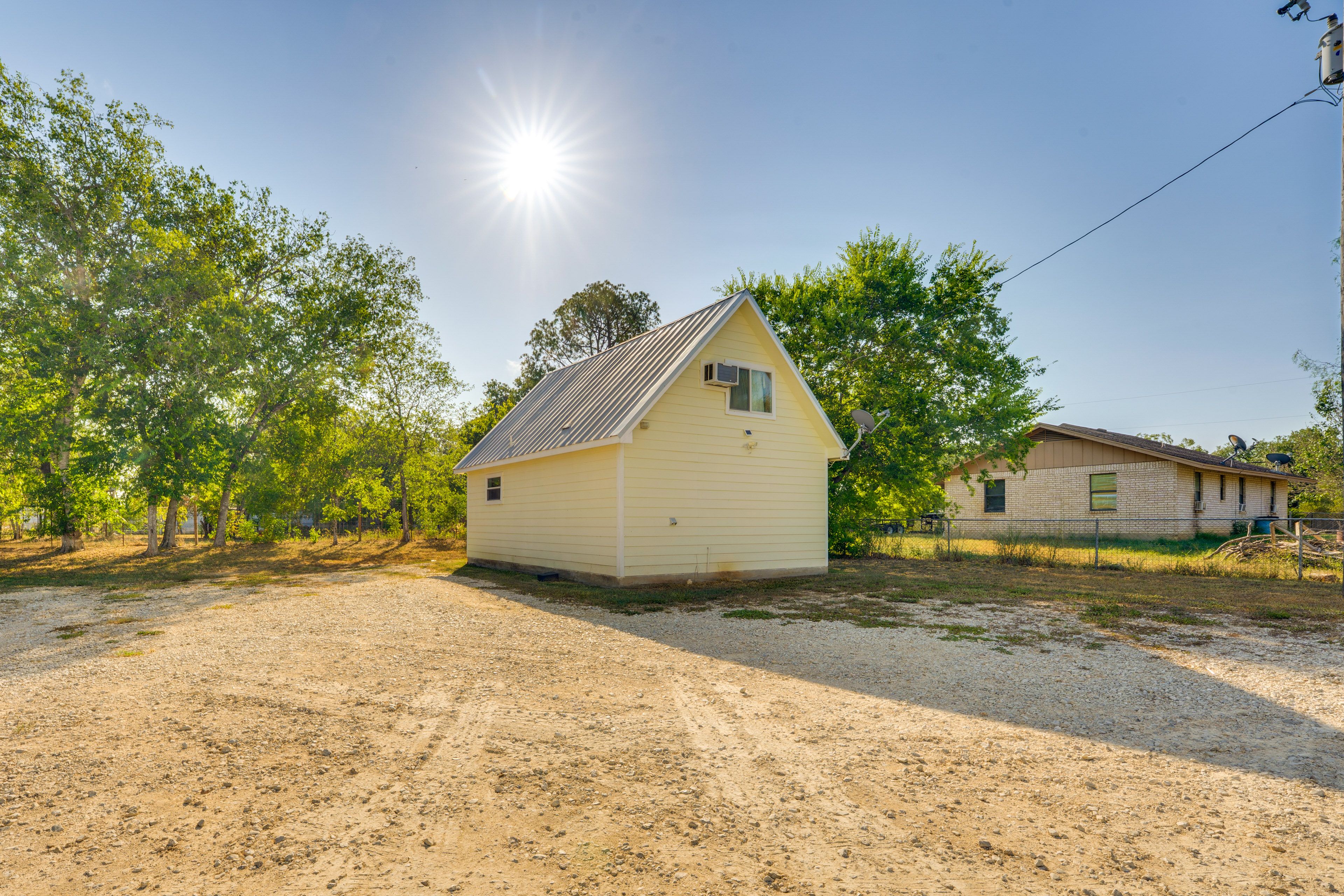 Parking | Driveway (2 Vehicles)