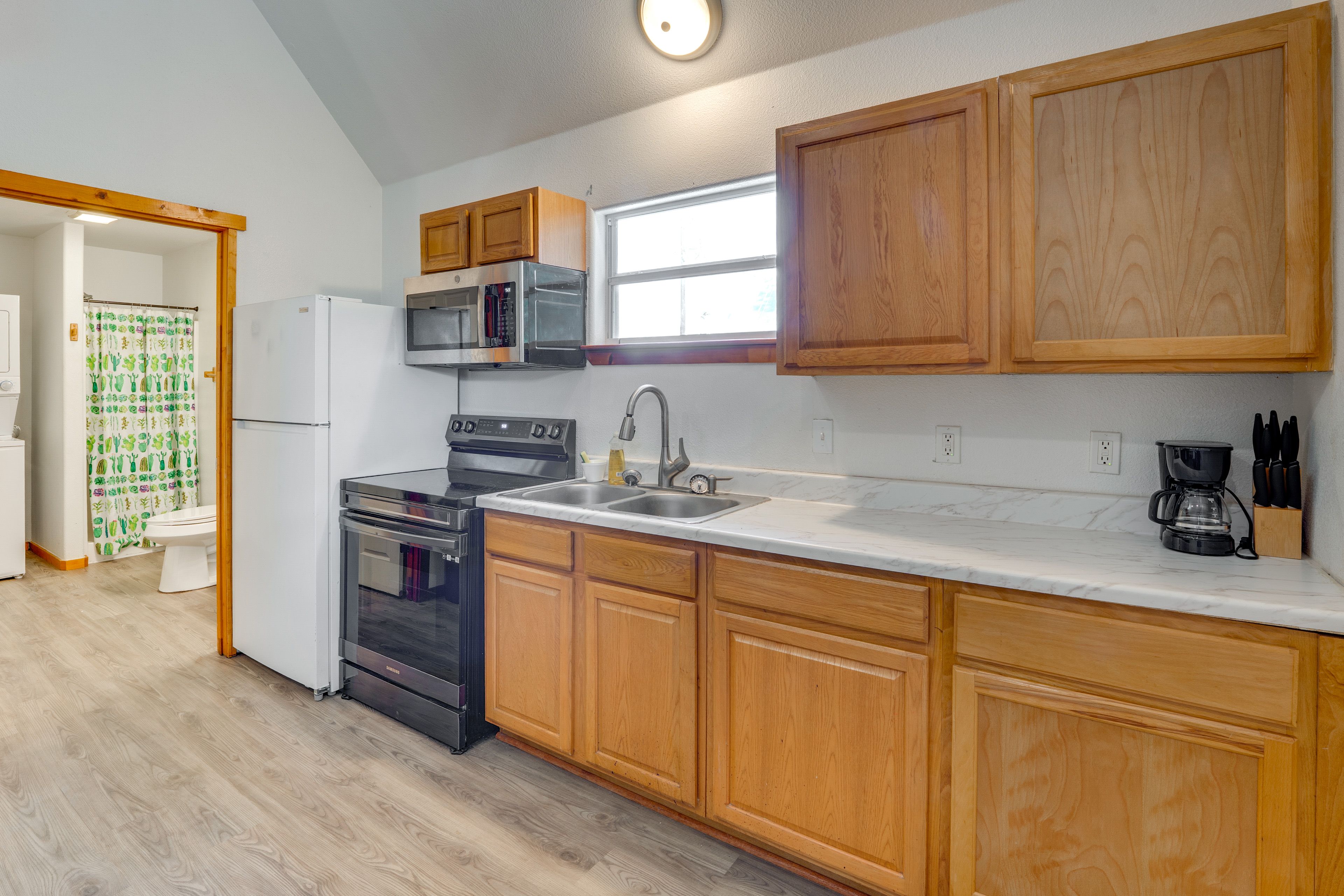 Kitchen | 1st Floor | Cooking Basics | Spices | Dishware/Flatware