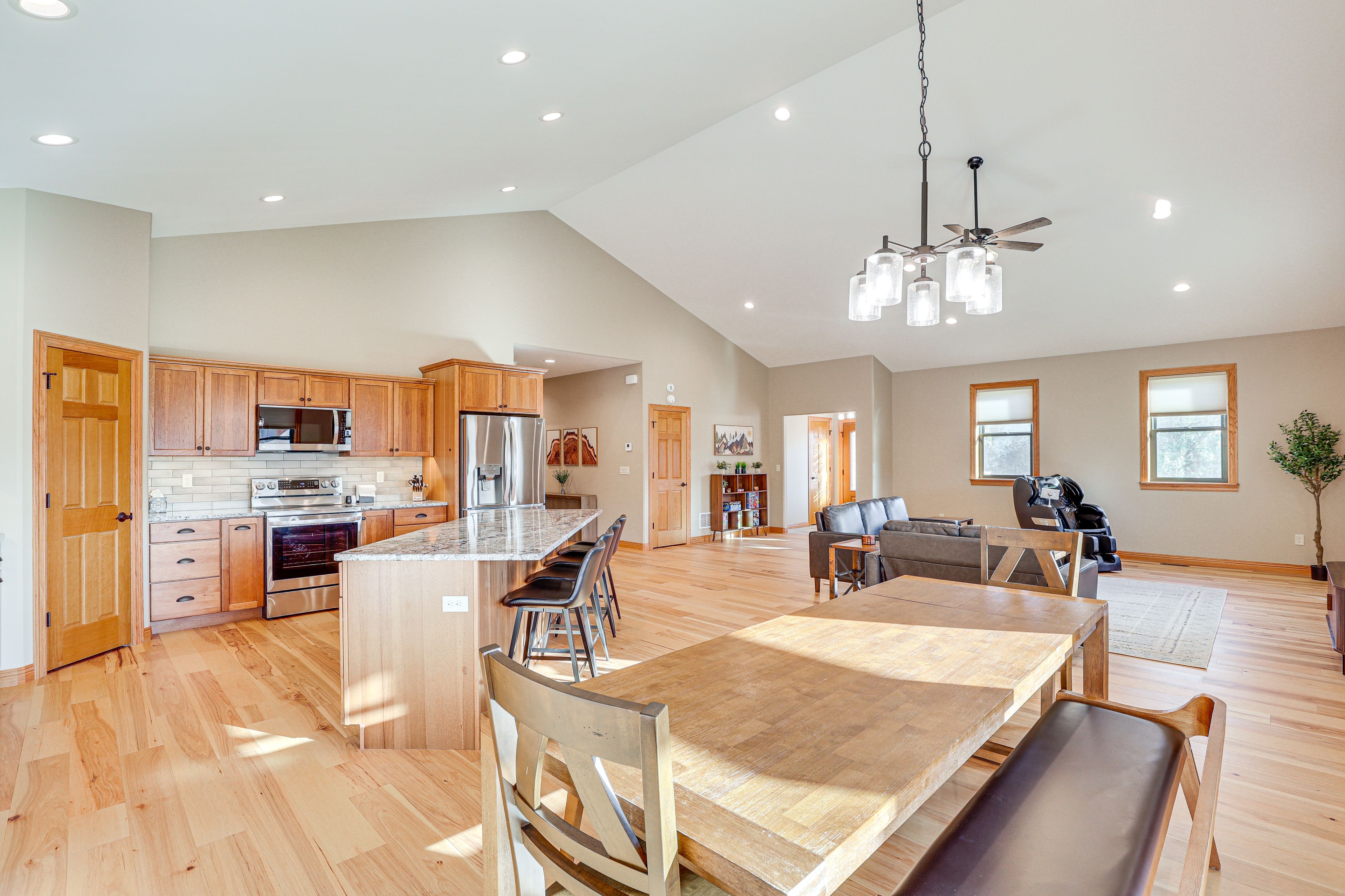 Dining Area | Dishware/Flatware