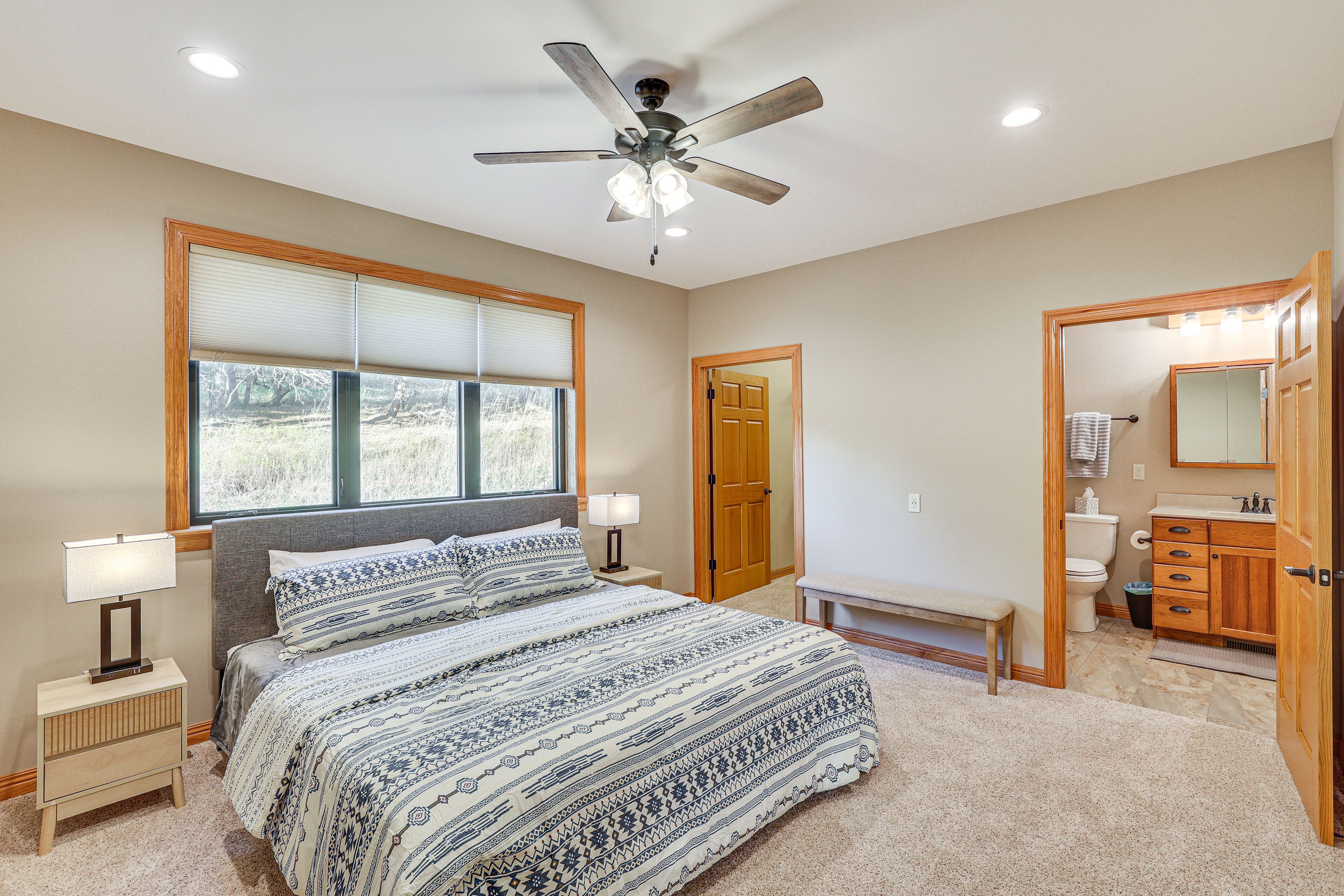 Bedroom 1 | King Bed