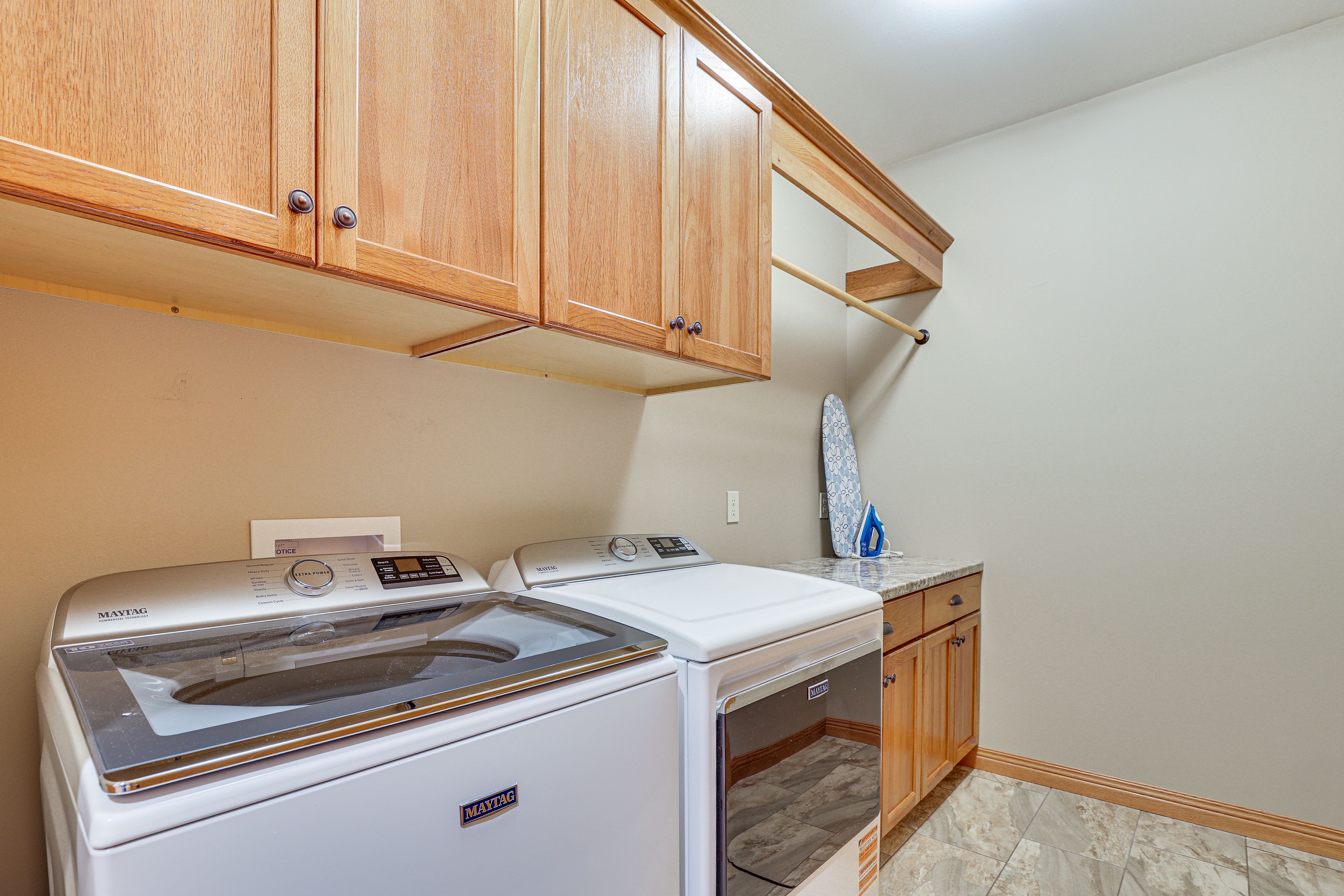 Laundry Room | Washer/Dryer | Iron/Board