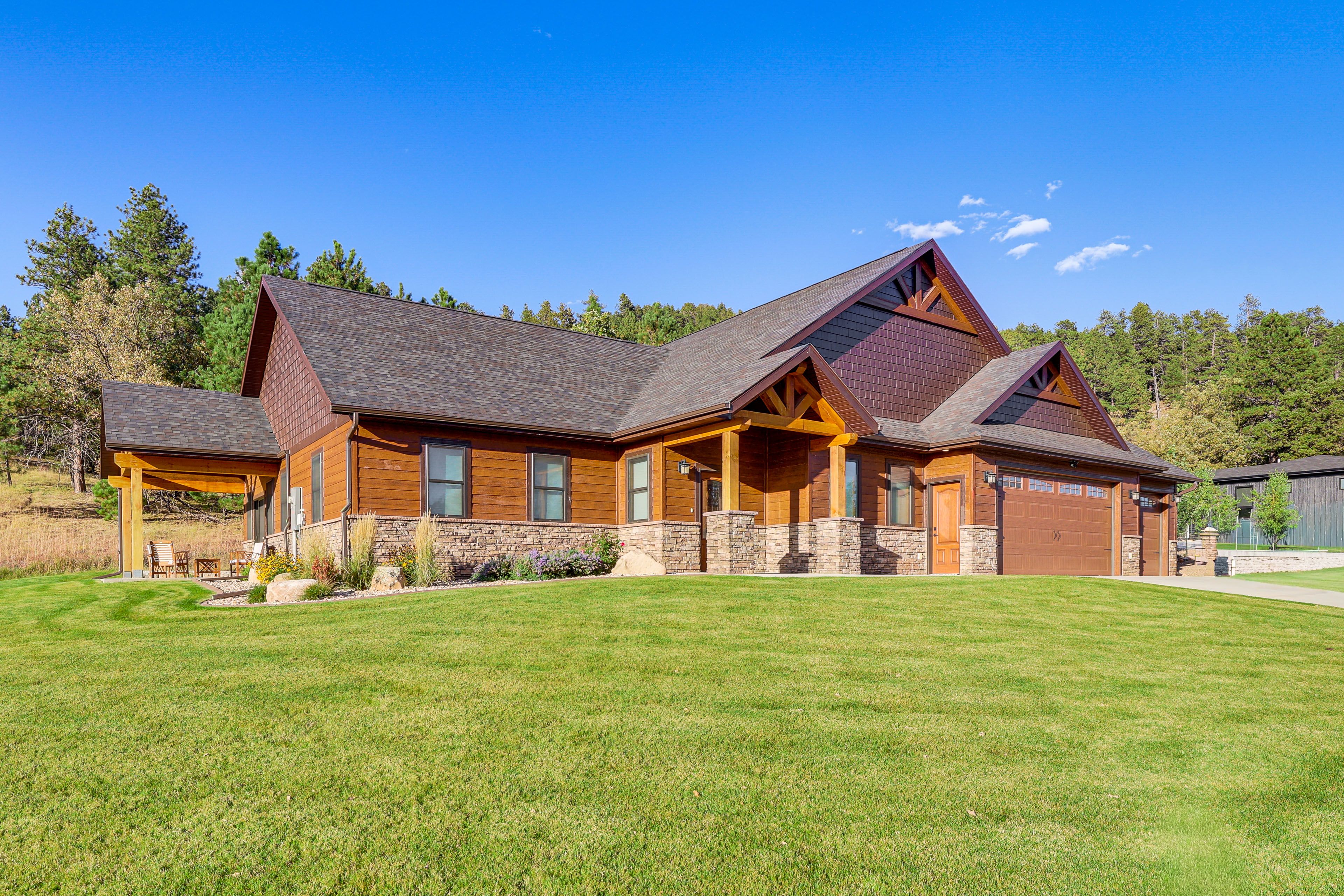 Sturgis Vacation Rental | 3BR | 2BA | 2,048 Sq Ft | Step-Free Entry