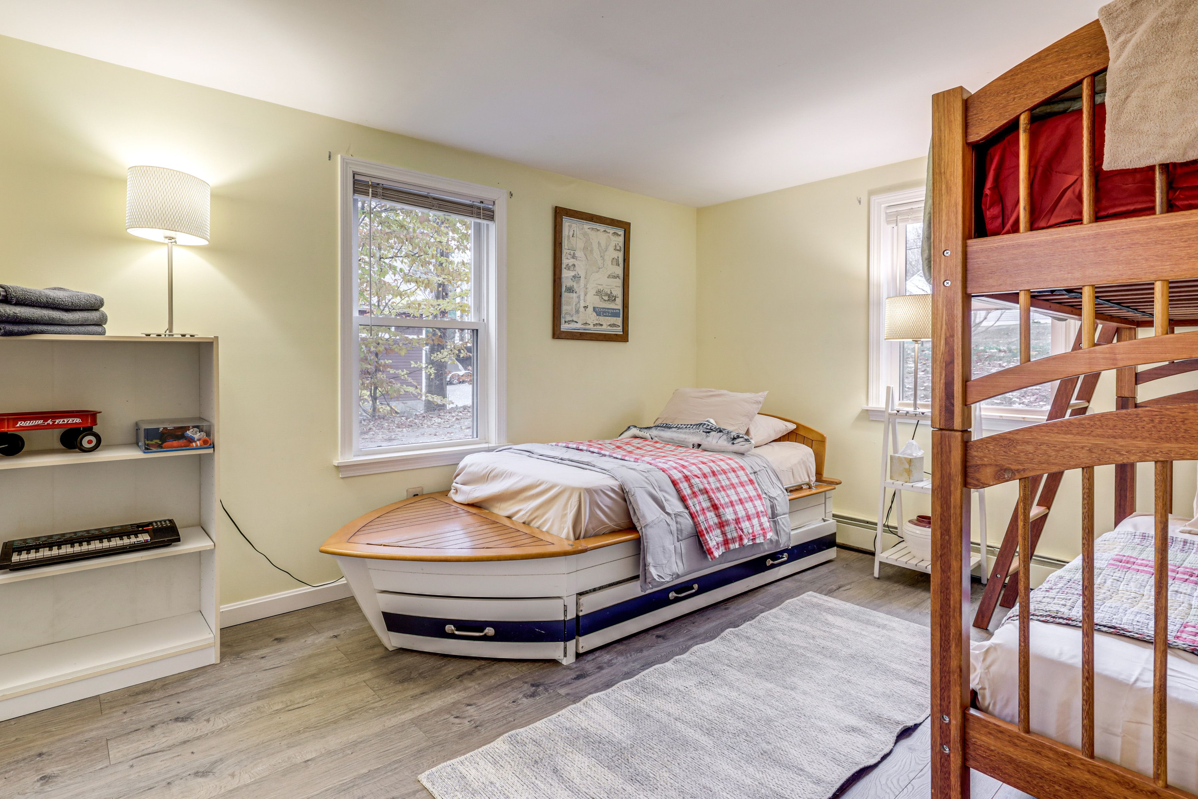 Bedroom 2 | Twin Bed | Twin Bunk Bed