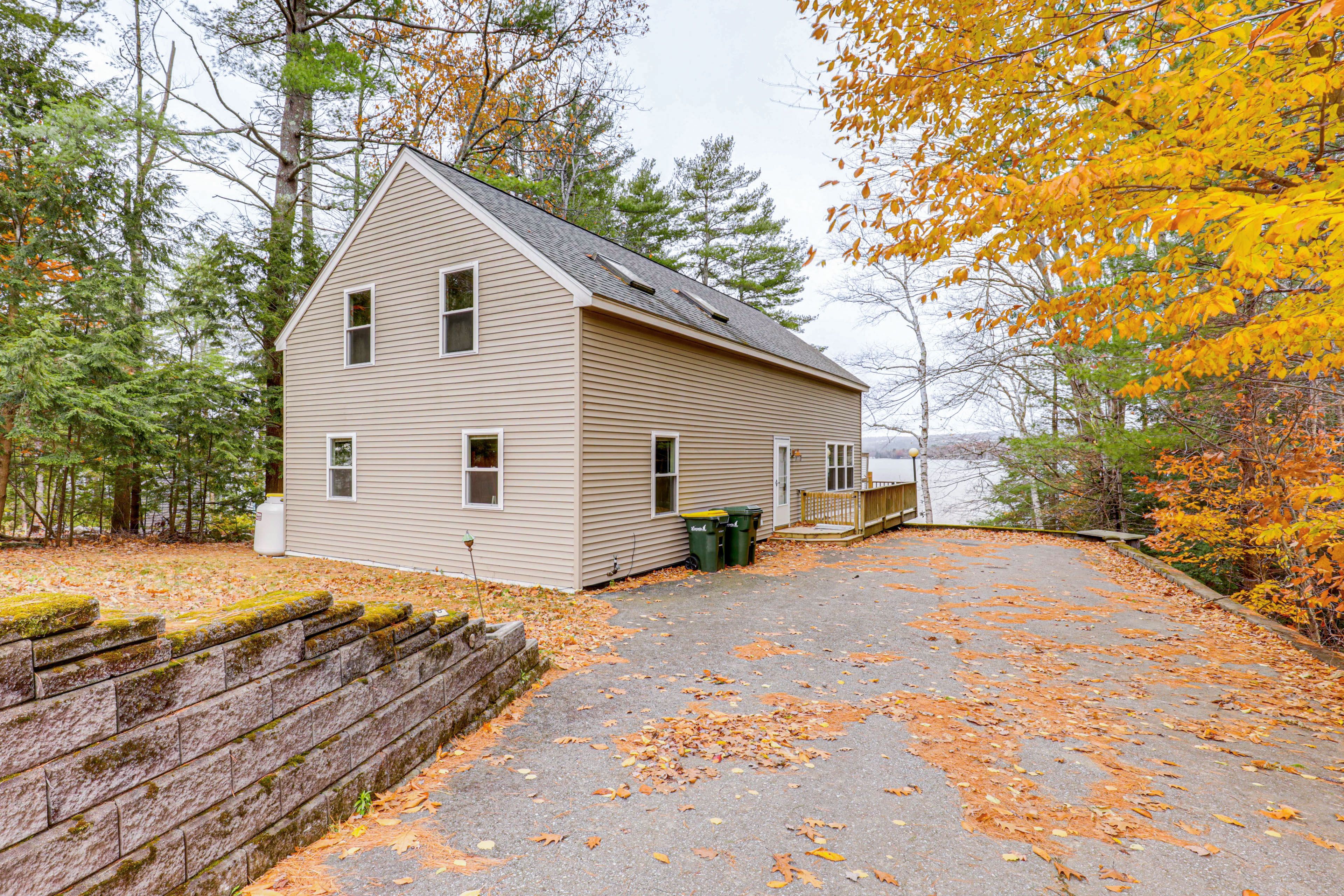 Parking | Driveway (4 Vehicles)