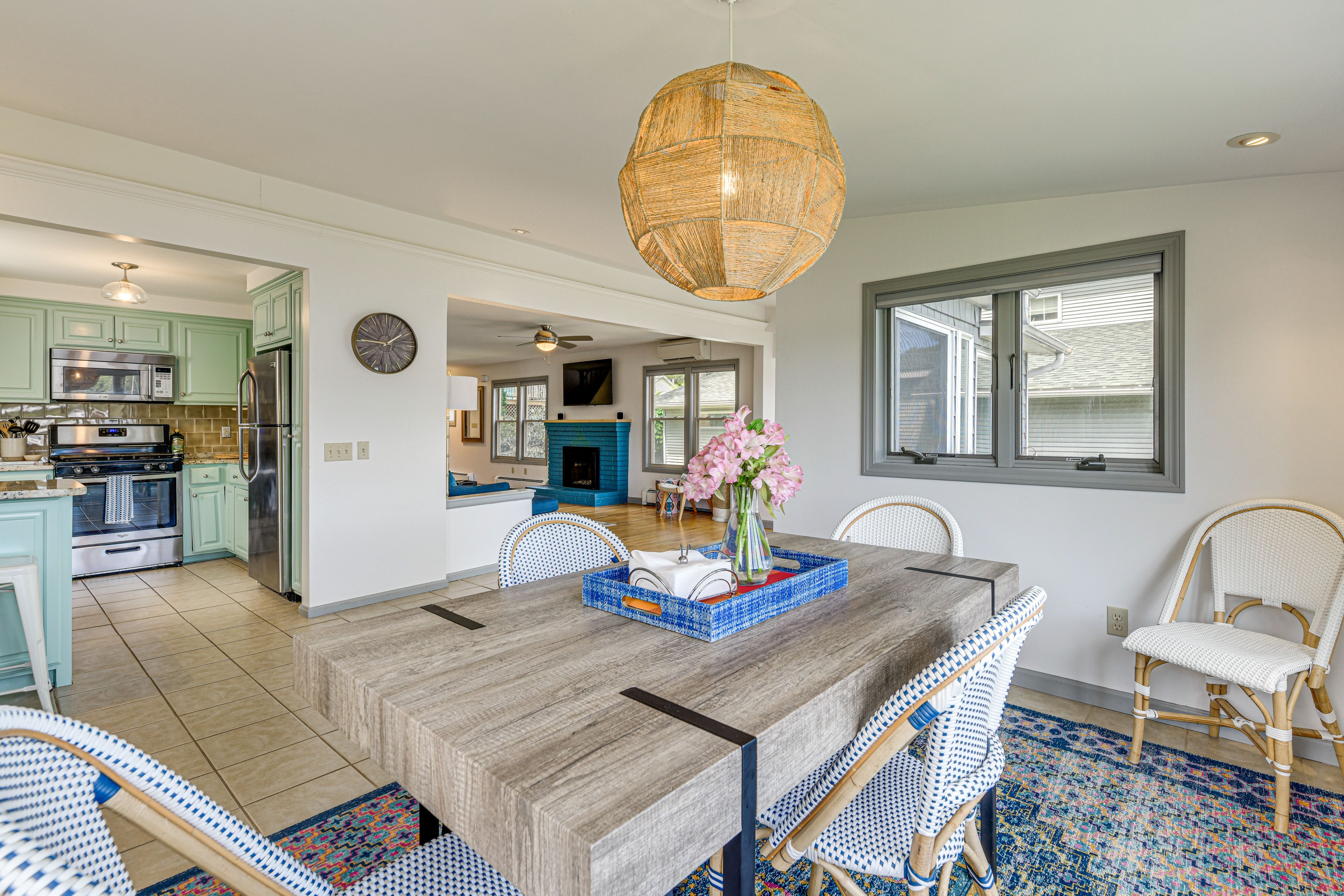 Dining Area | Main Level