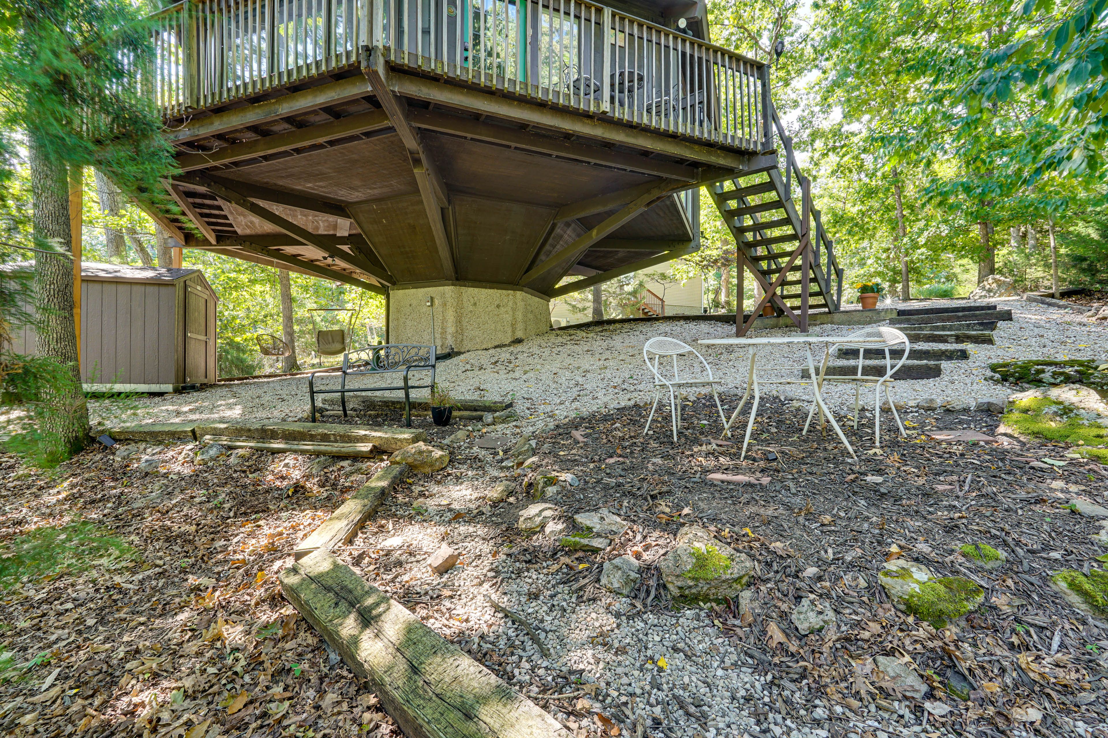 Backyard | Outdoor Seating