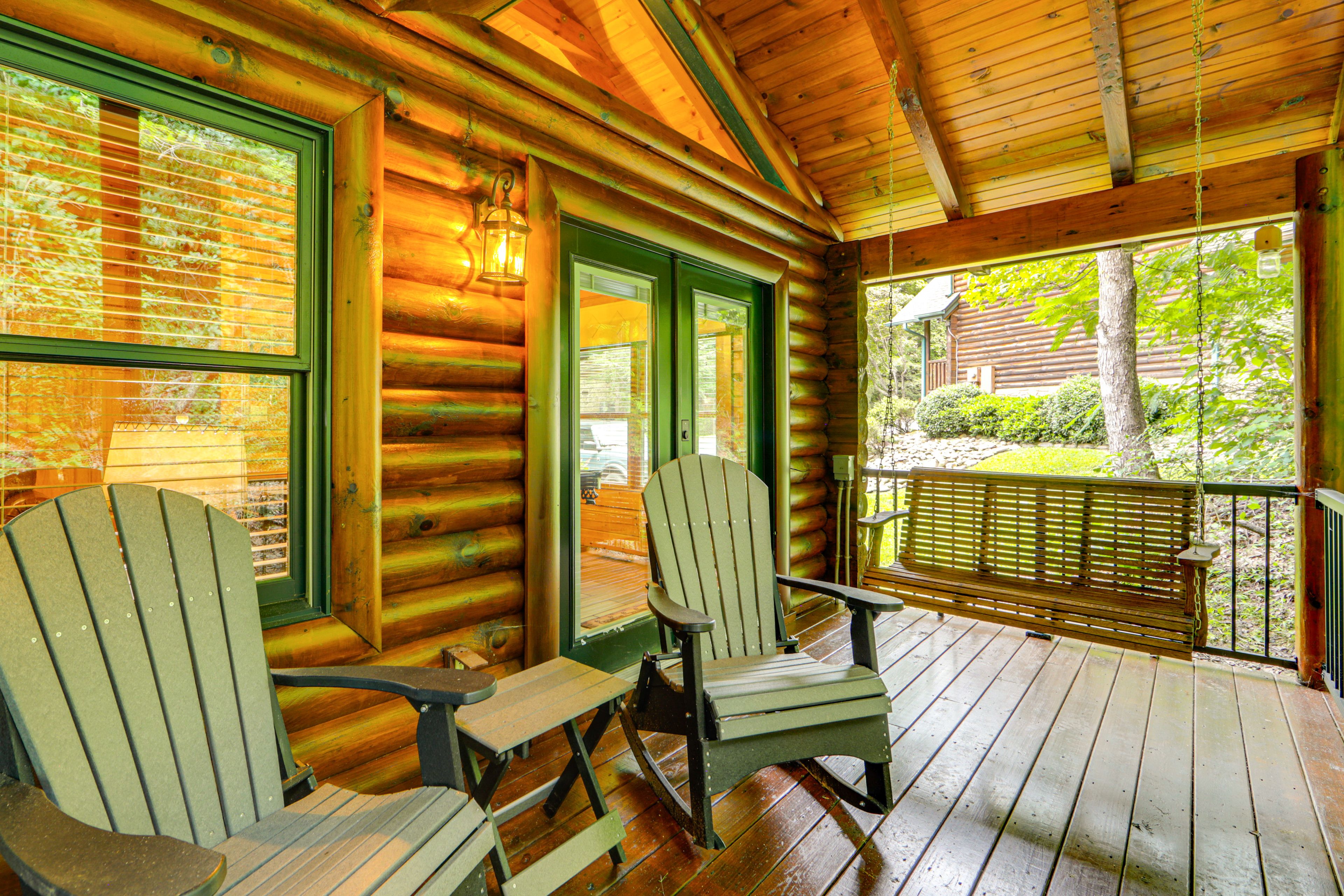 Private Deck | Hot Tub