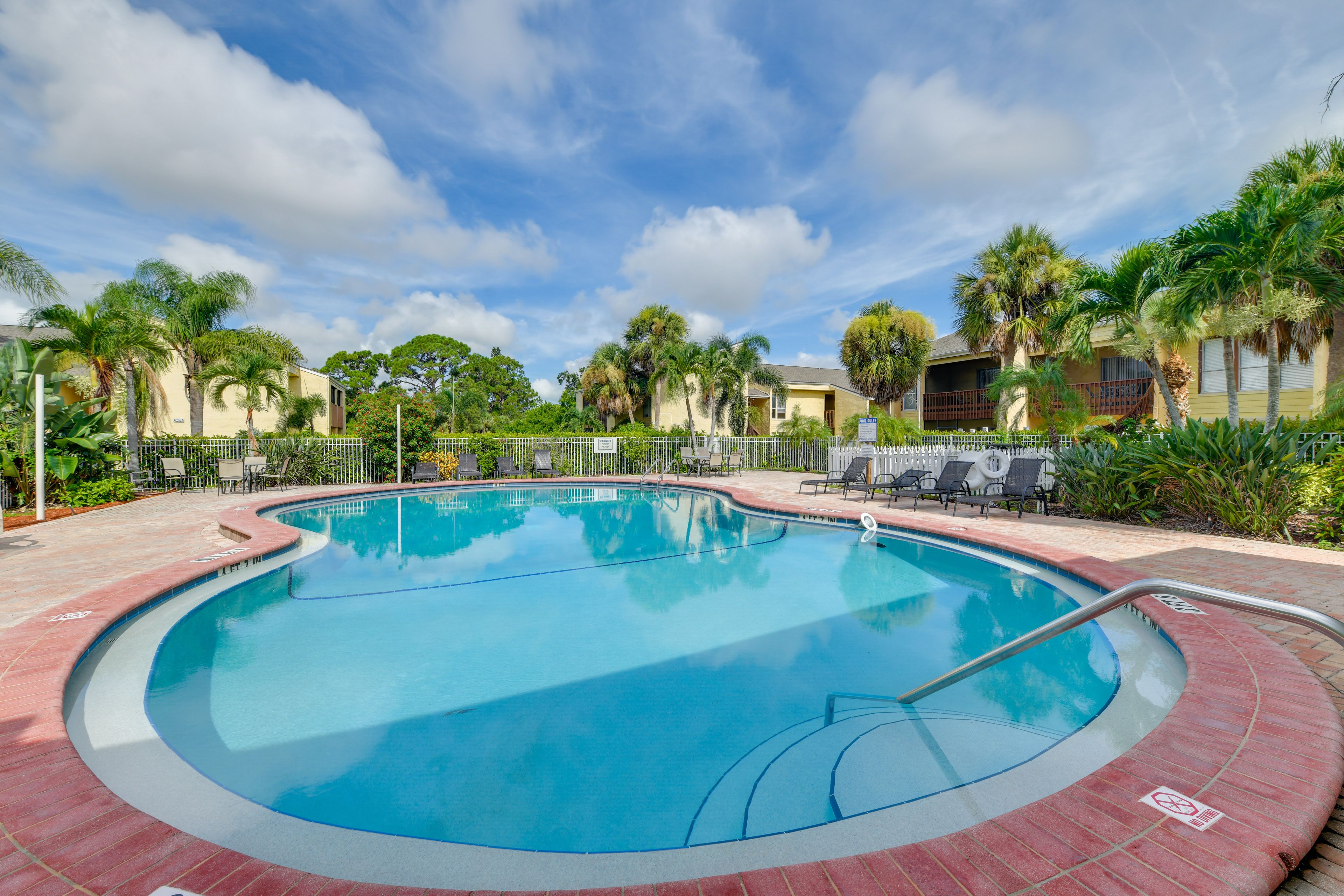 Sienna Park | Community Pool Area