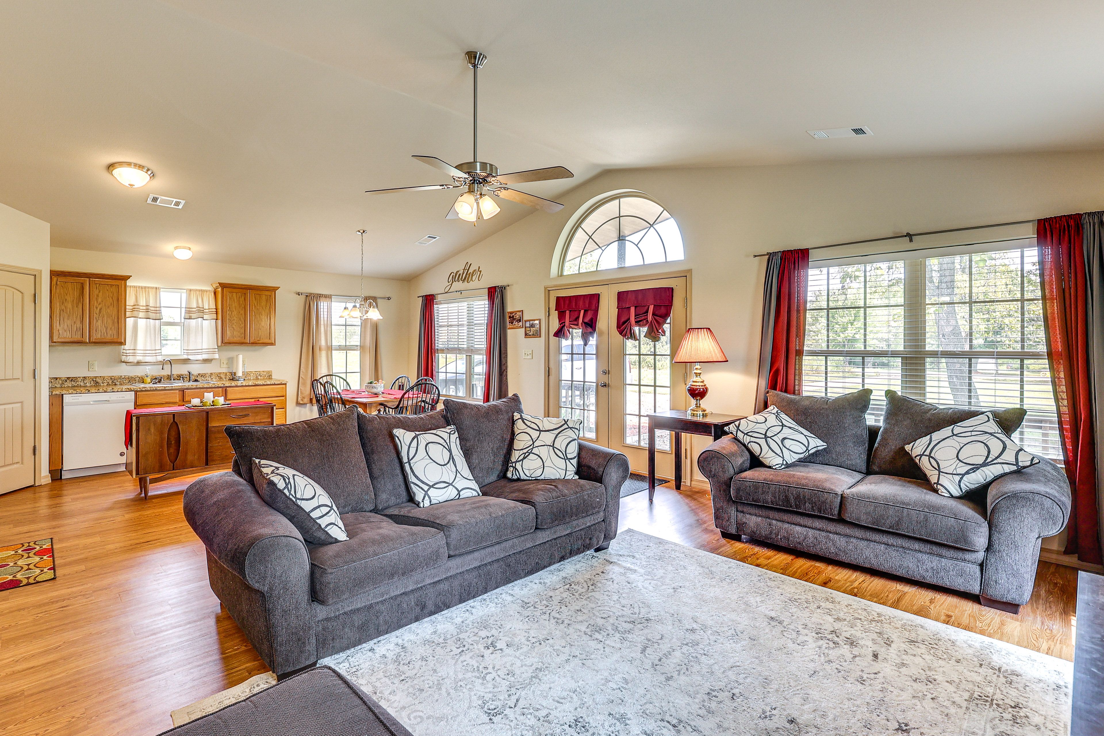 Living Room | Free WiFi