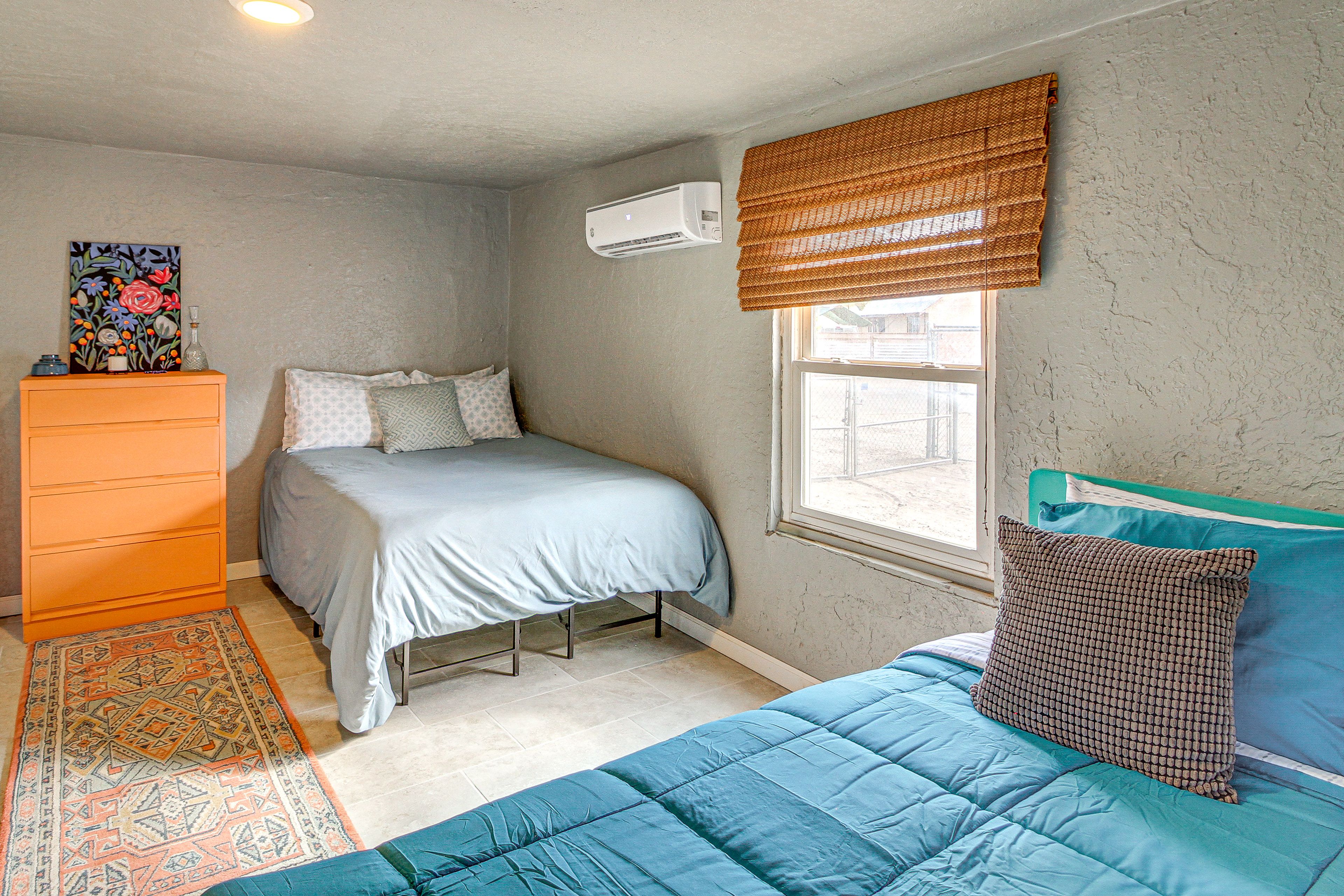 Bedroom 2 | Queen Bed | Twin Bed
