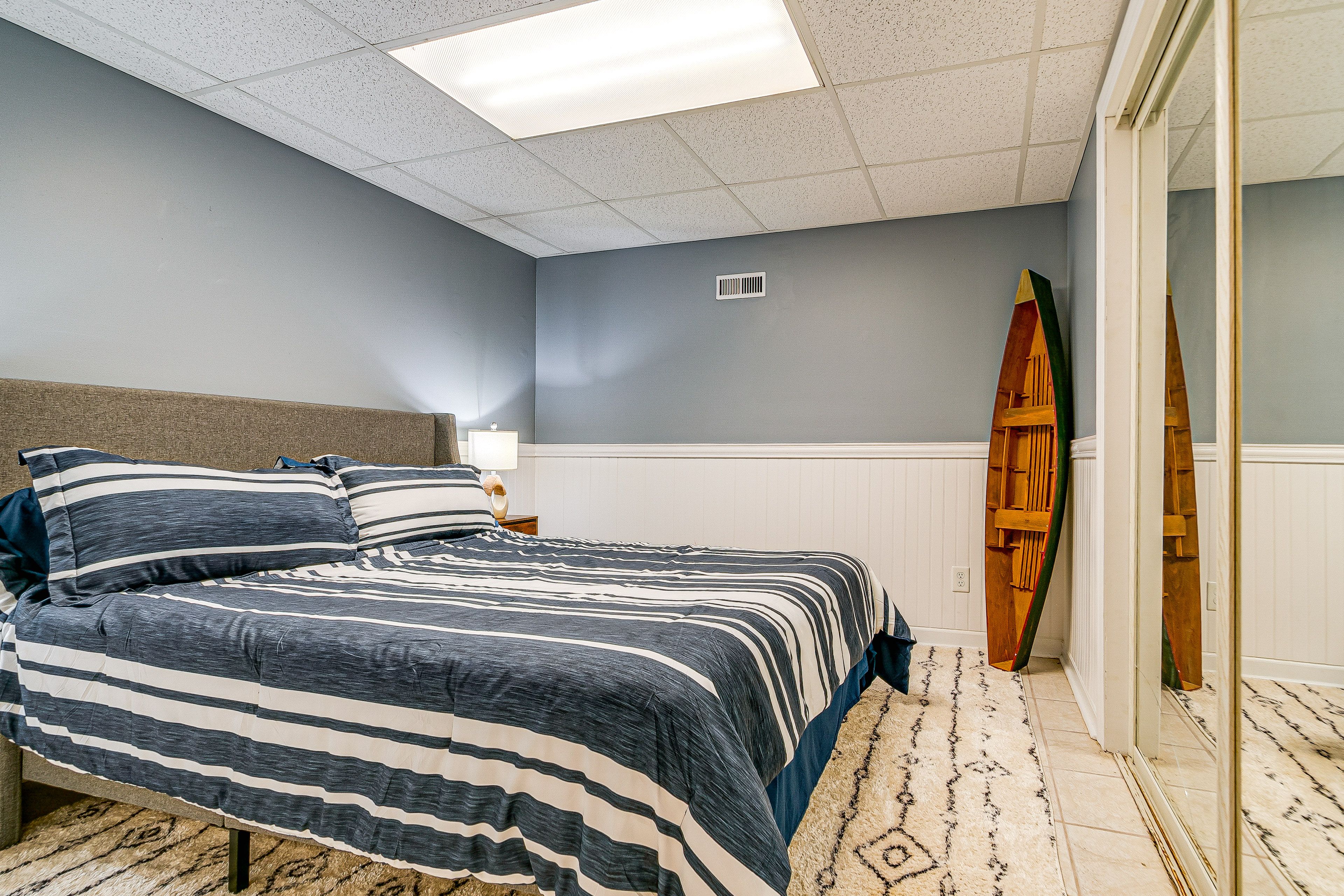 Sleeping Nook | Basement | Queen Bed