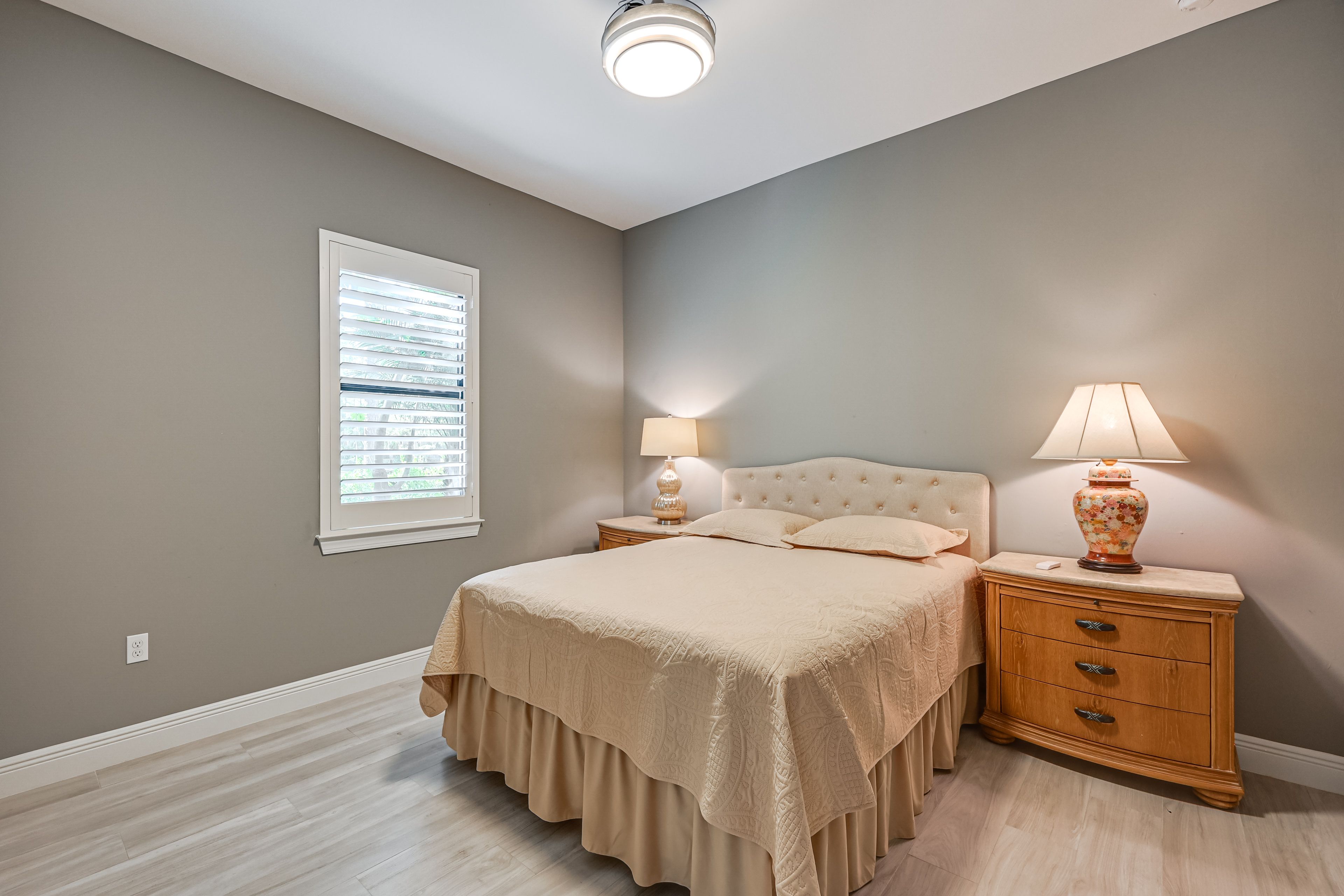Bedroom 3 | Queen Bed