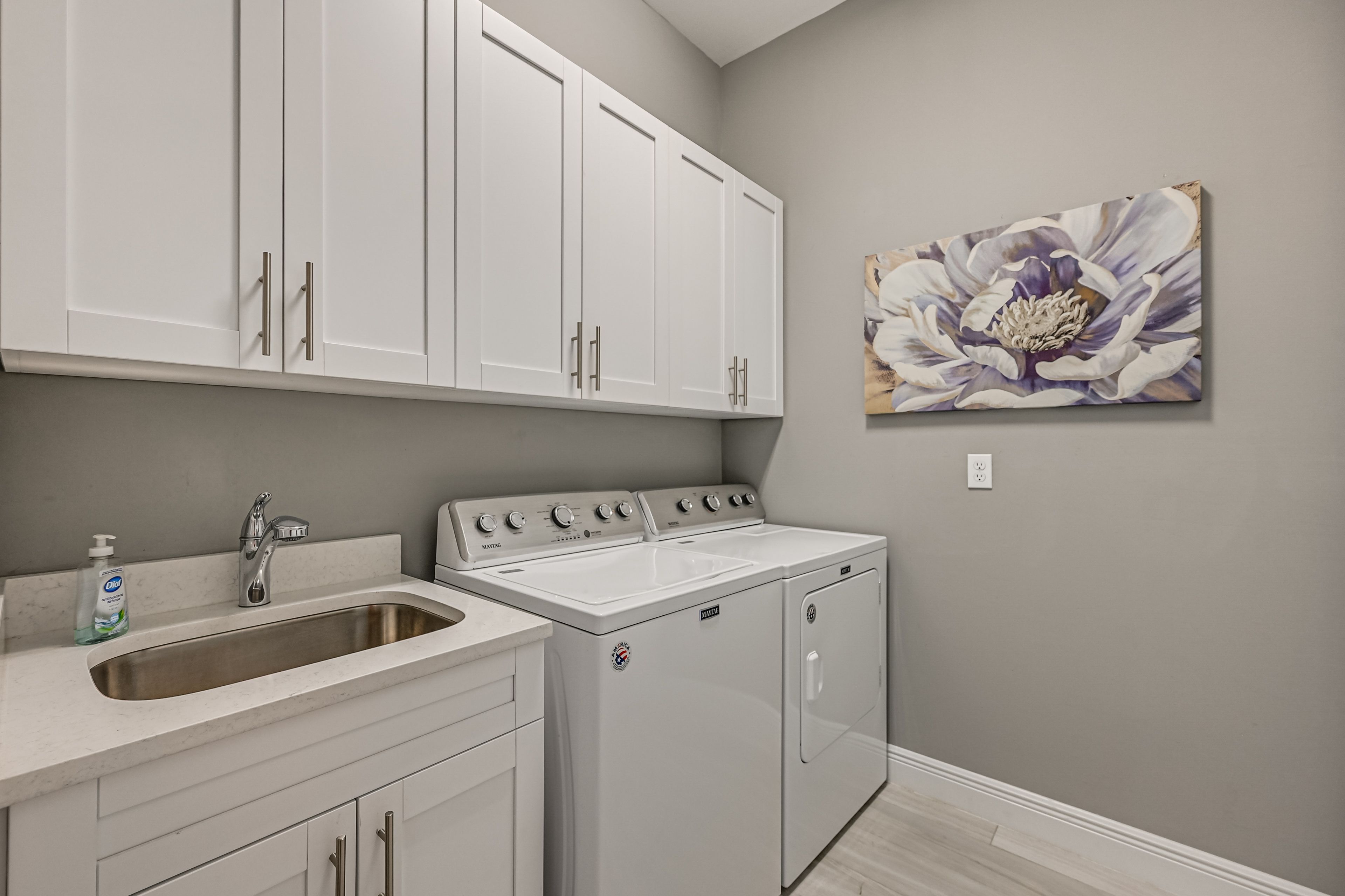 Laundry Room | Washer & Dryer
