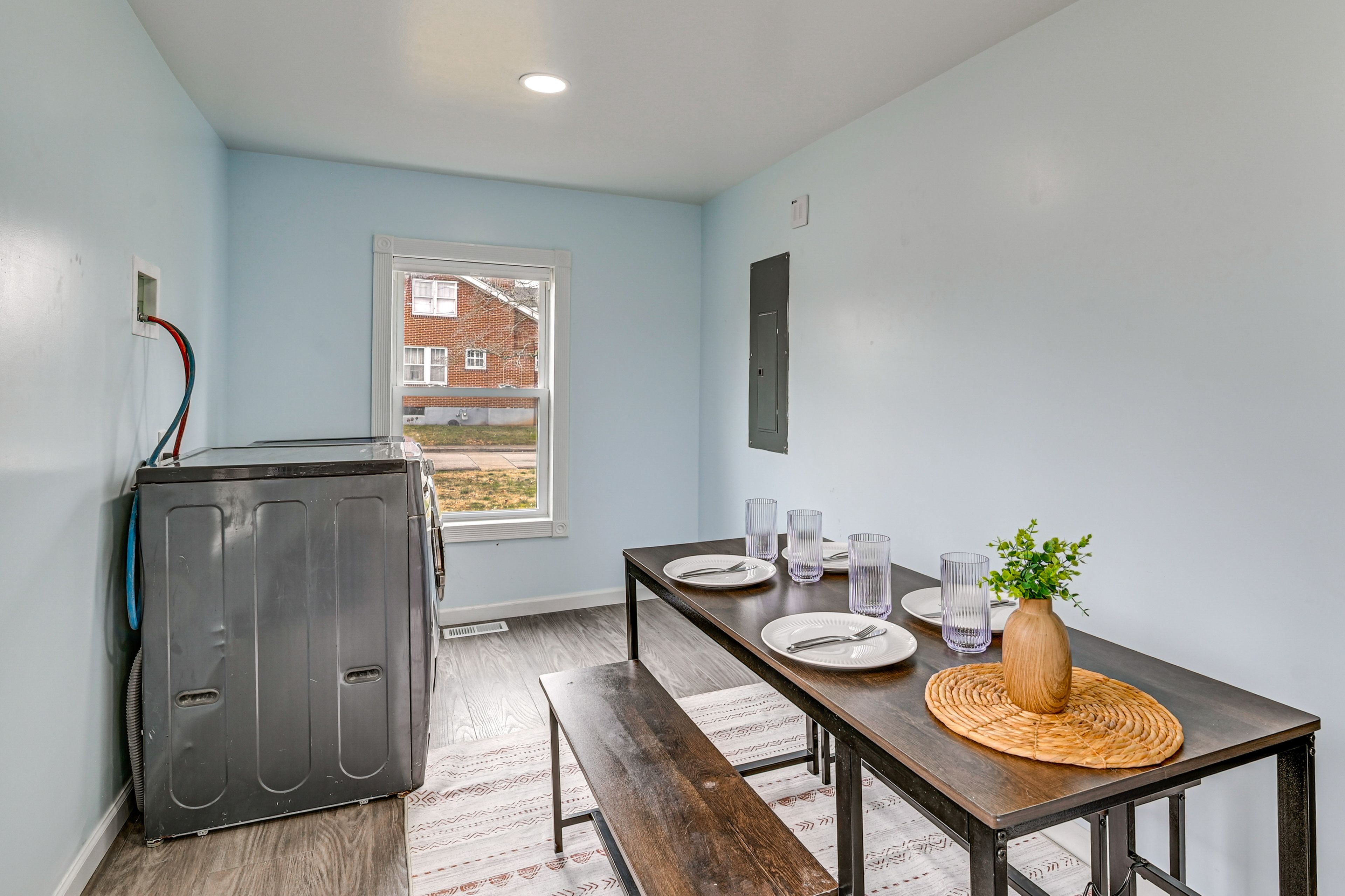 Dining Area | Main Level