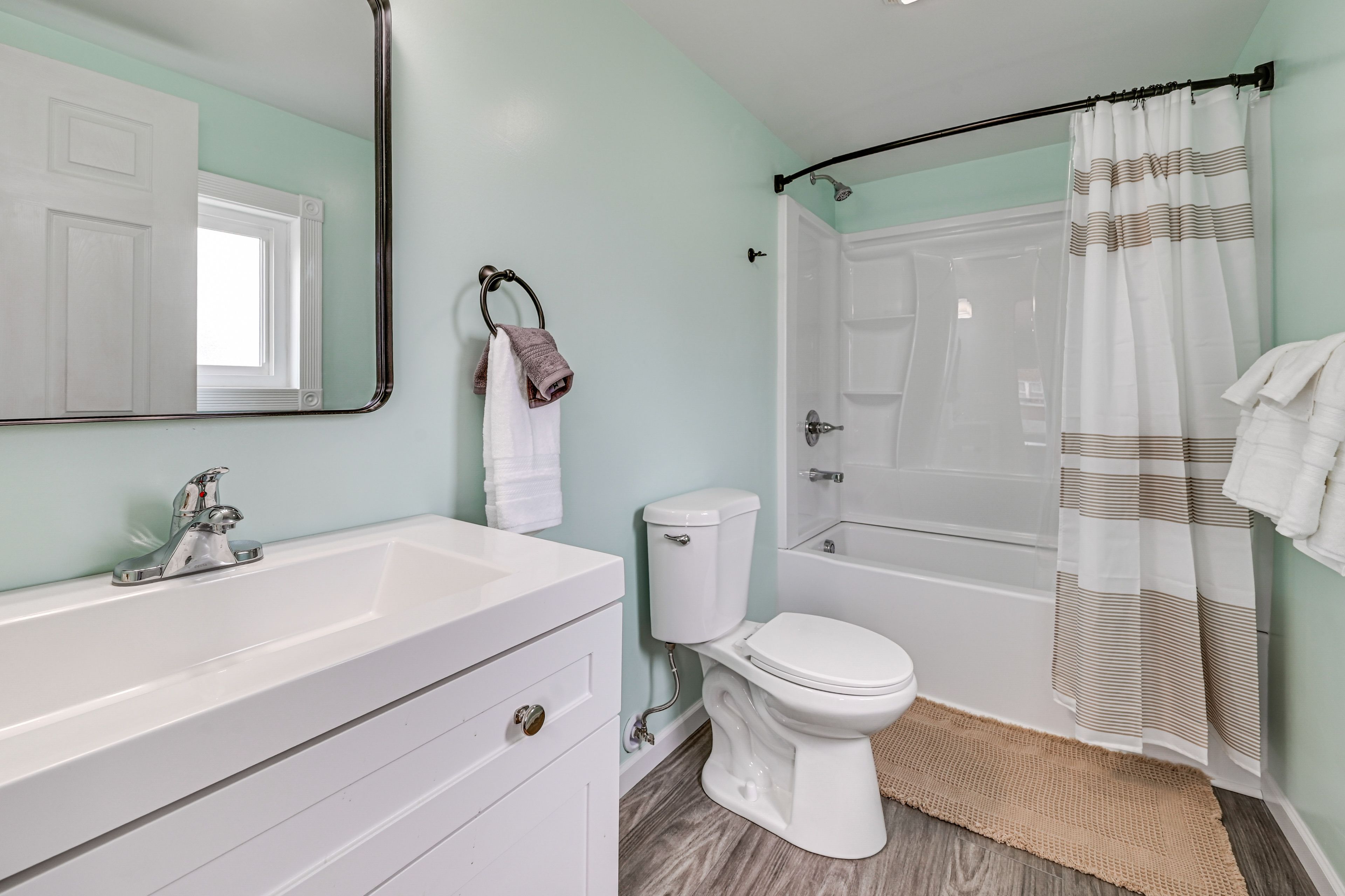 Full Bathroom | Main Level