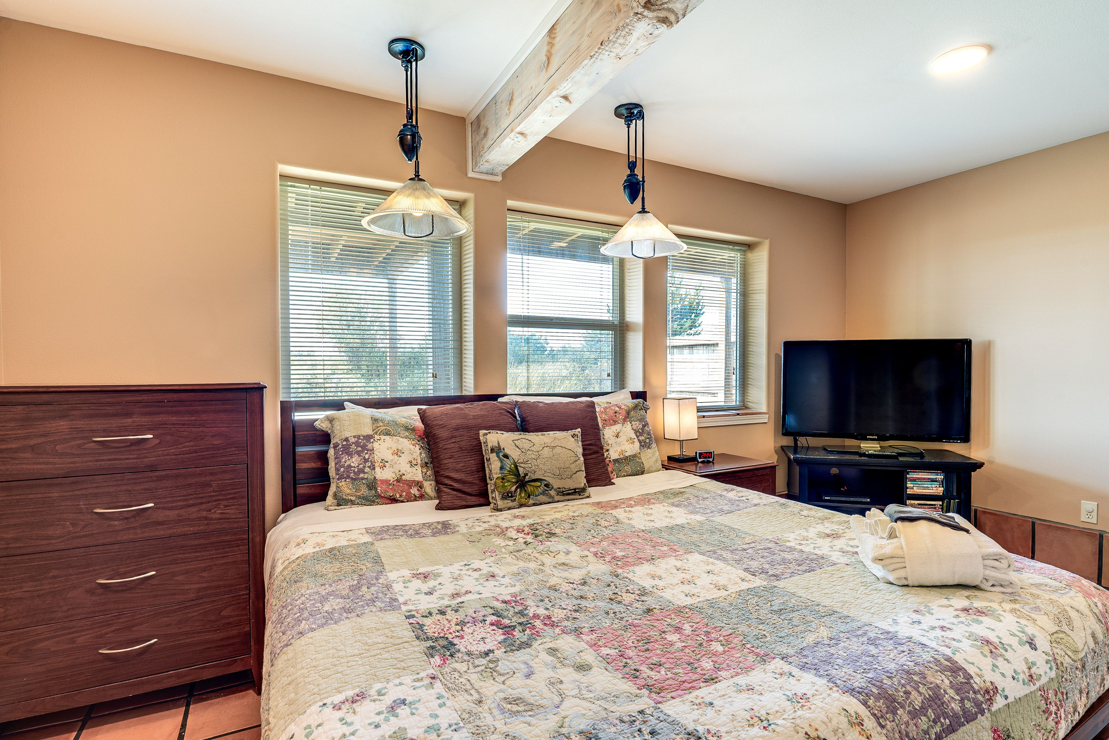 Bedroom 3 | King Bed | Queen Sleeper Sofa | 1st Floor