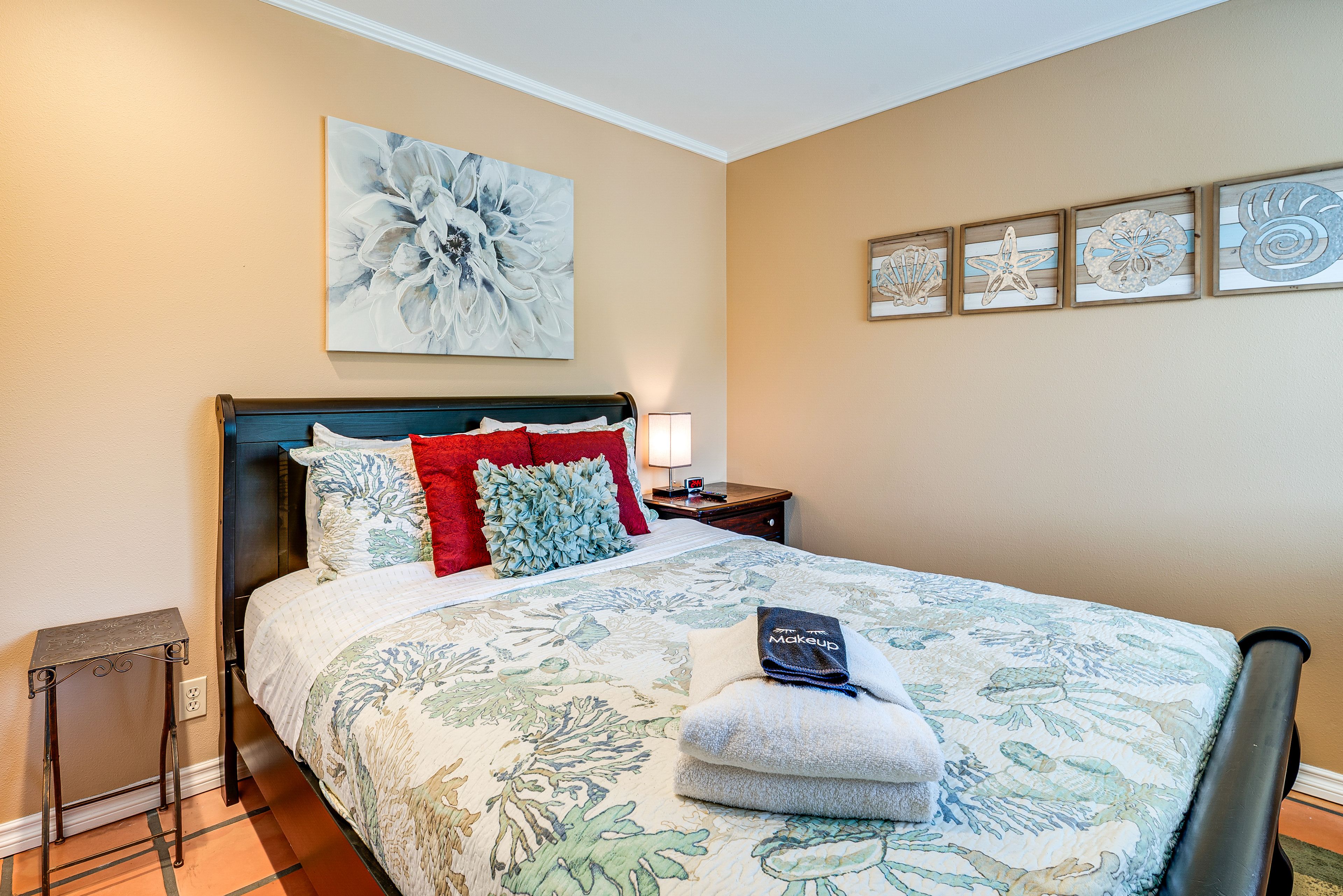 Bedroom 2 | Queen Bed | 3rd Floor