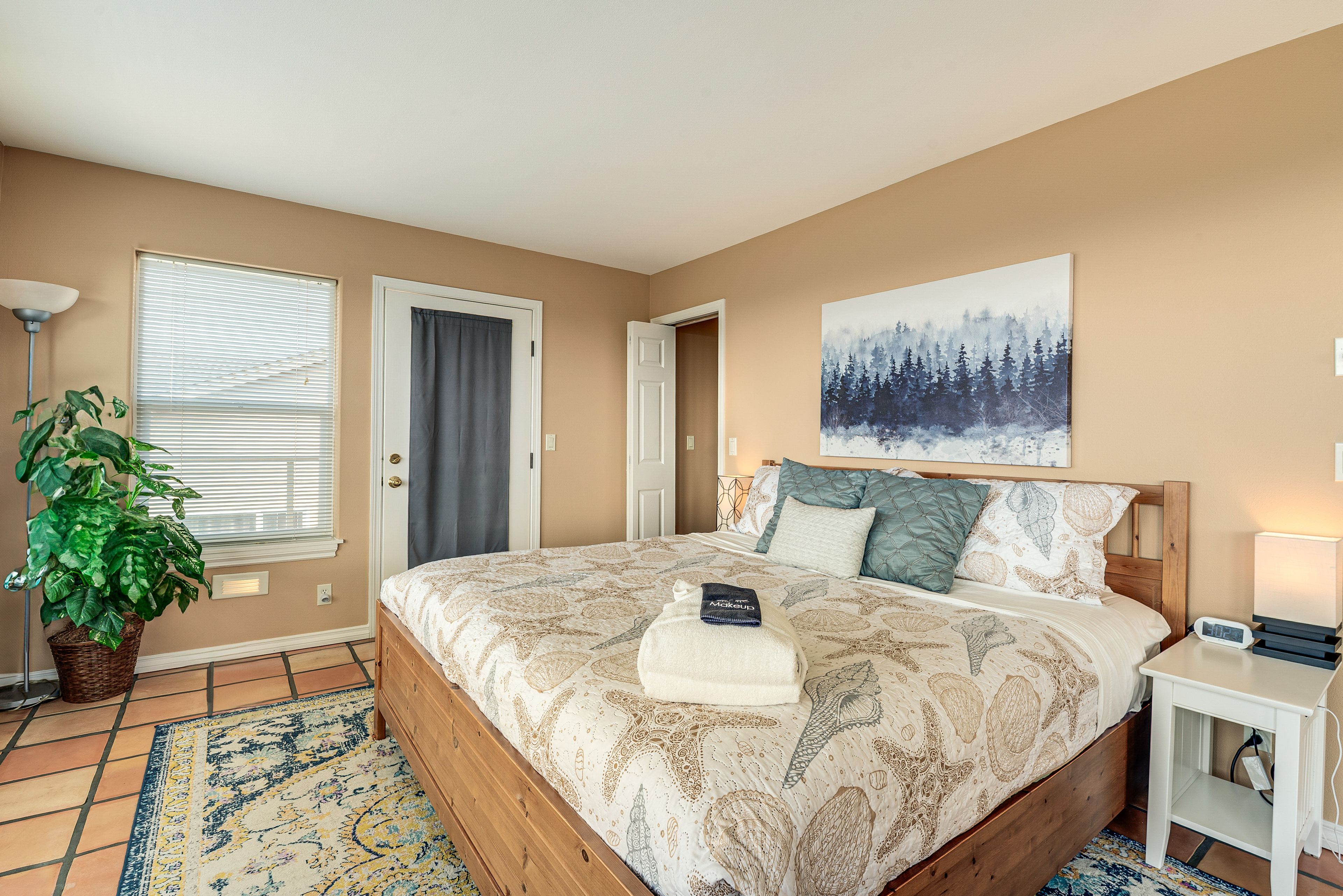 Bedroom 1 | King Bed | Queen Sleeper Sofa | 3rd Floor