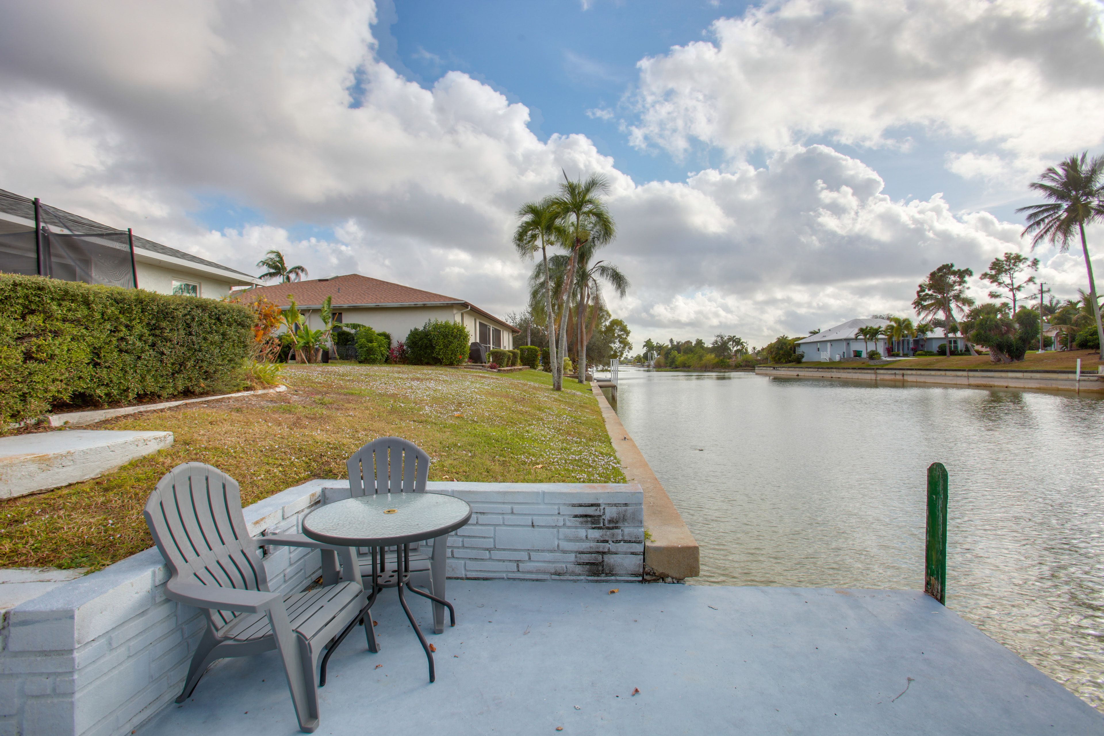 Fishing Dock | Dining Area