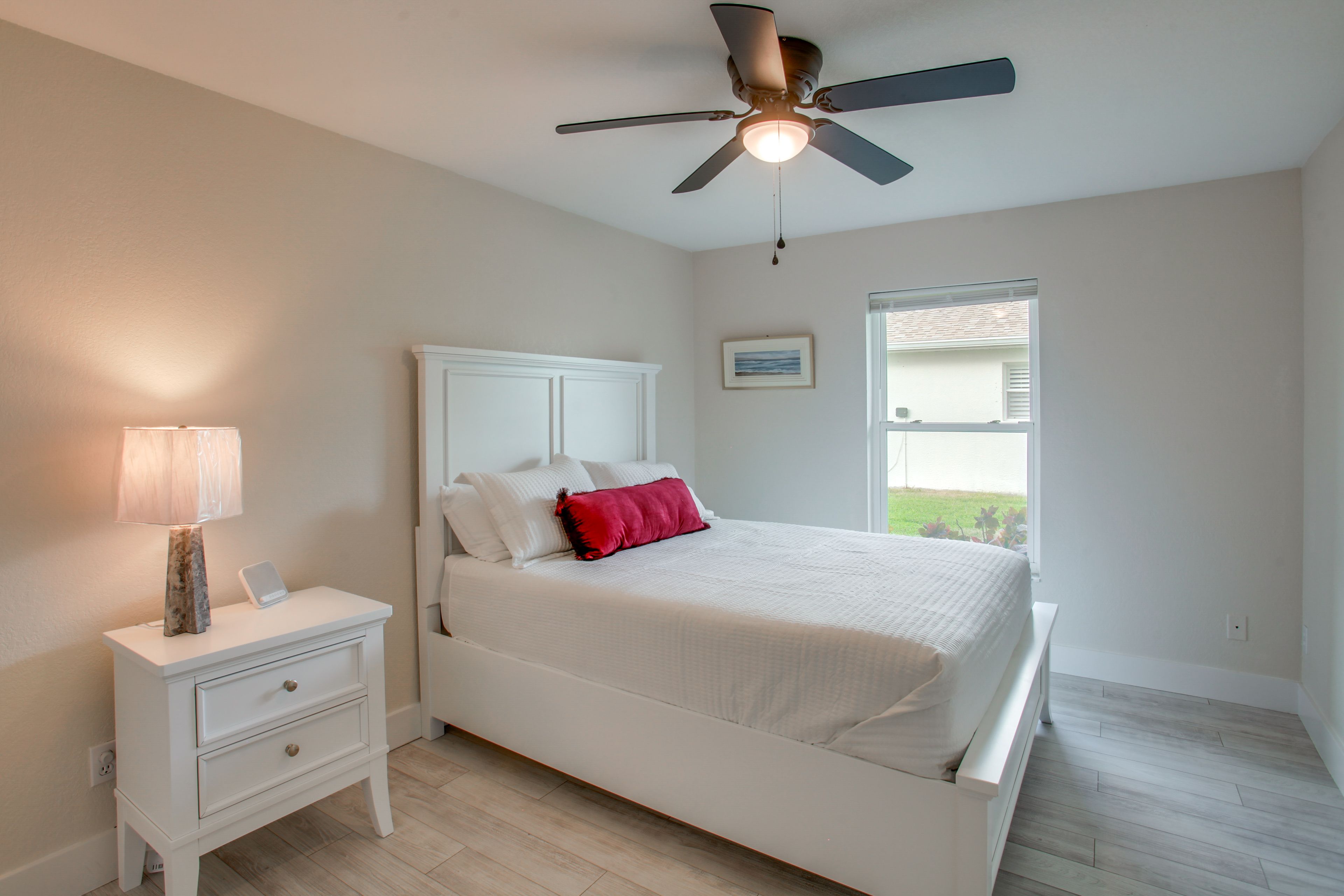 Bedroom 3 | Queen Bed