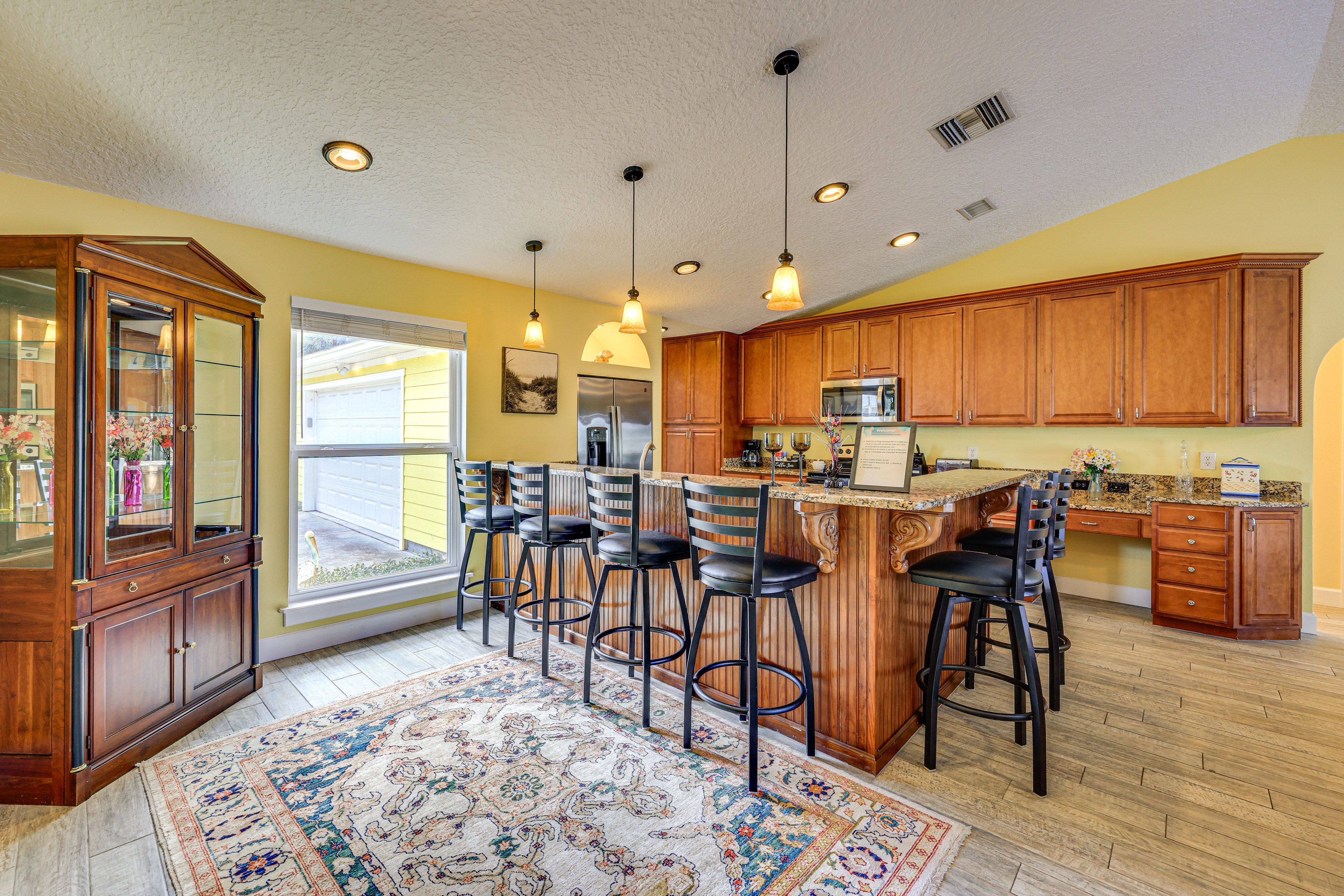 Kitchen | Complimentary Wine | Drip Coffee Maker | Dishwasher