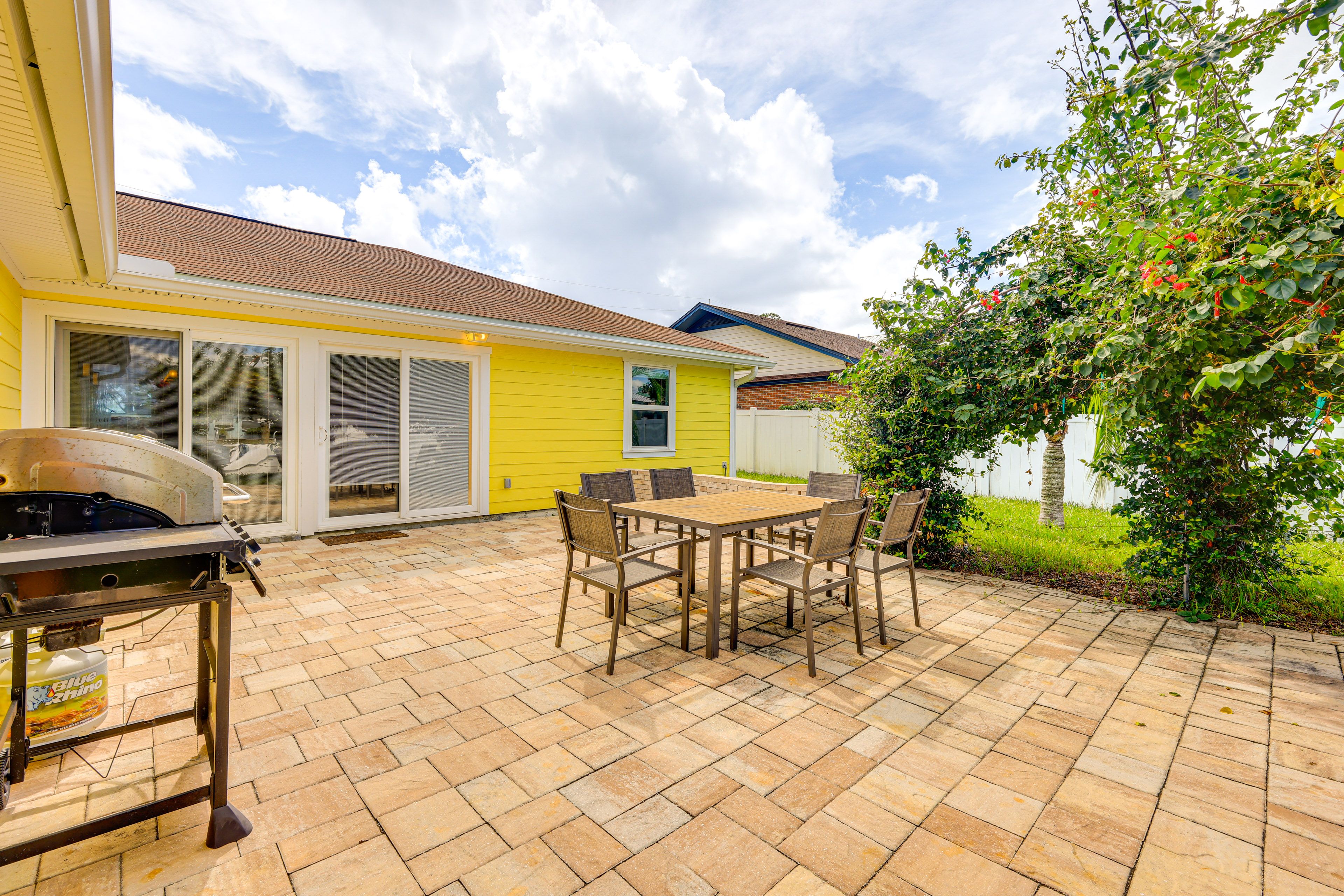 Patio | Gas Grill | Dining Area