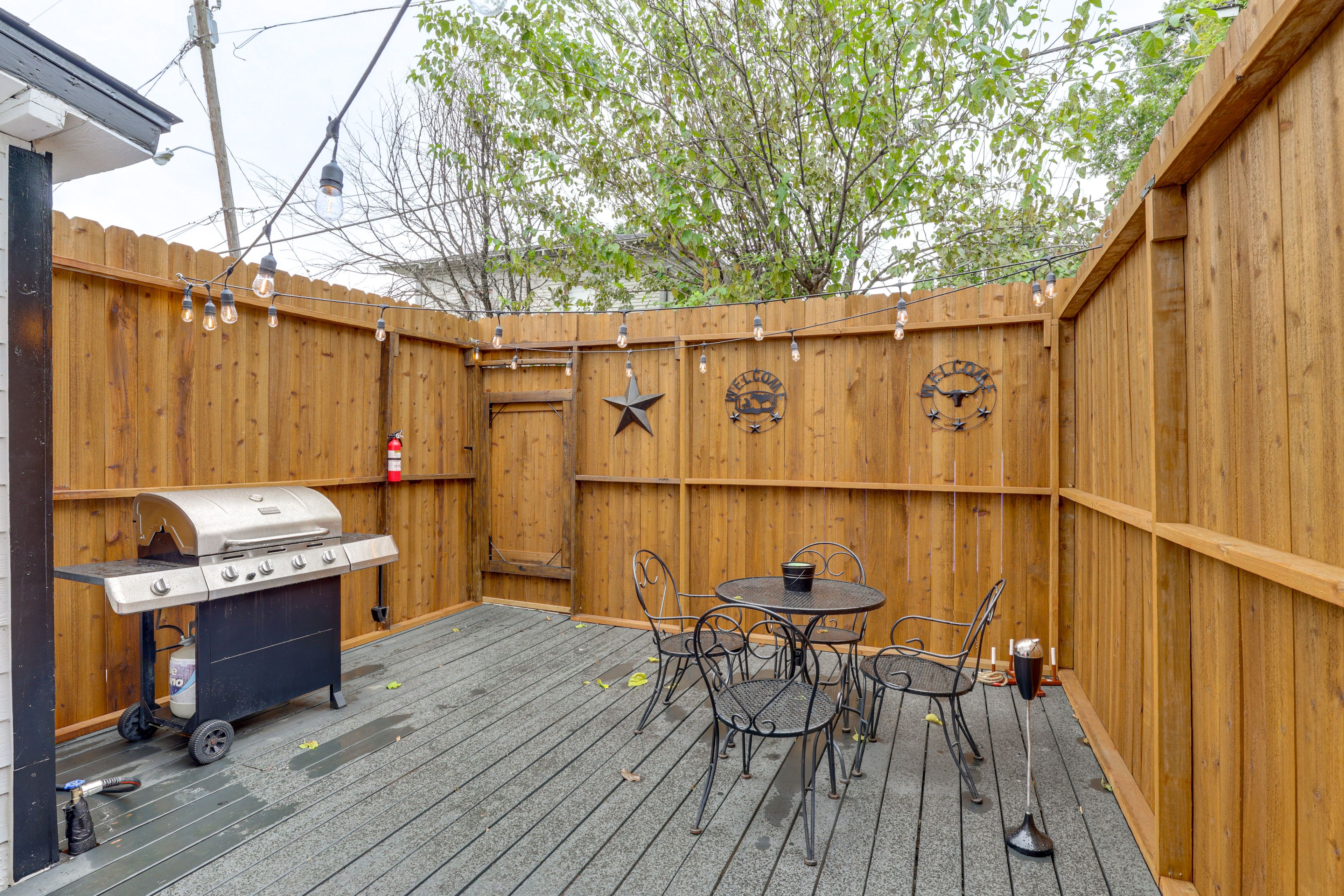 Deck | Outdoor Dining | Gas Grill