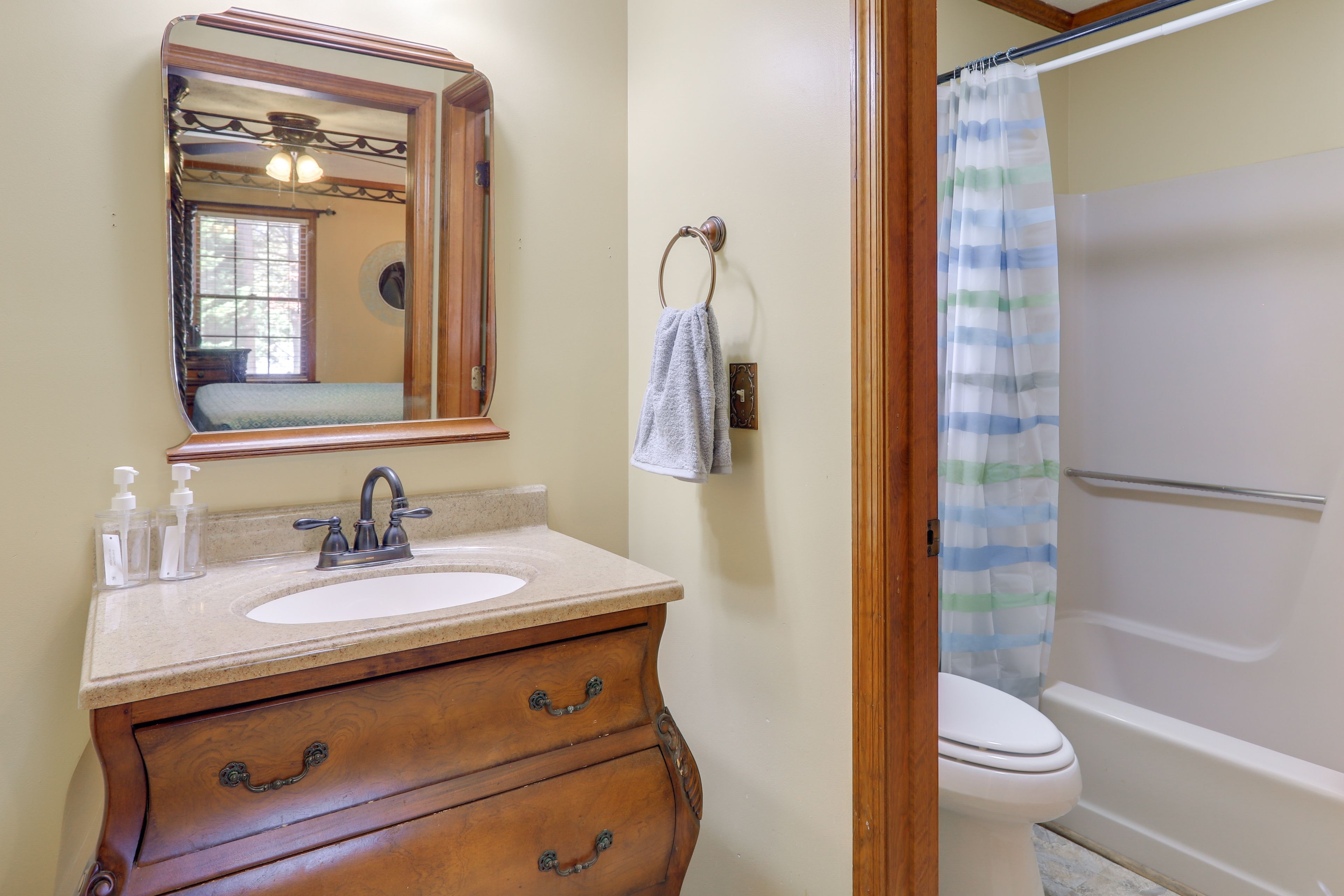 En-Suite Bathroom | Towels Provided