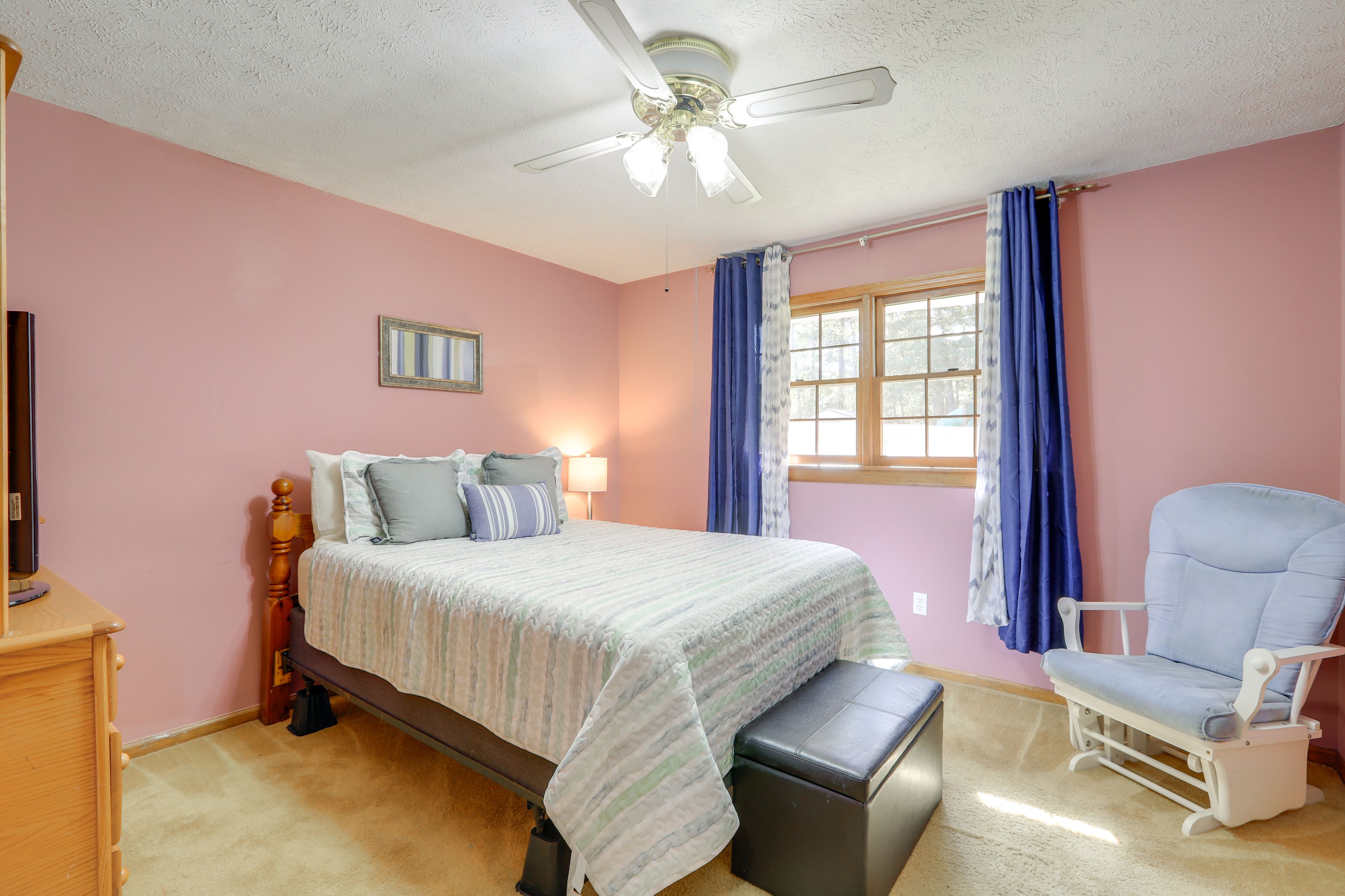 Bedroom 3 | Queen Bed