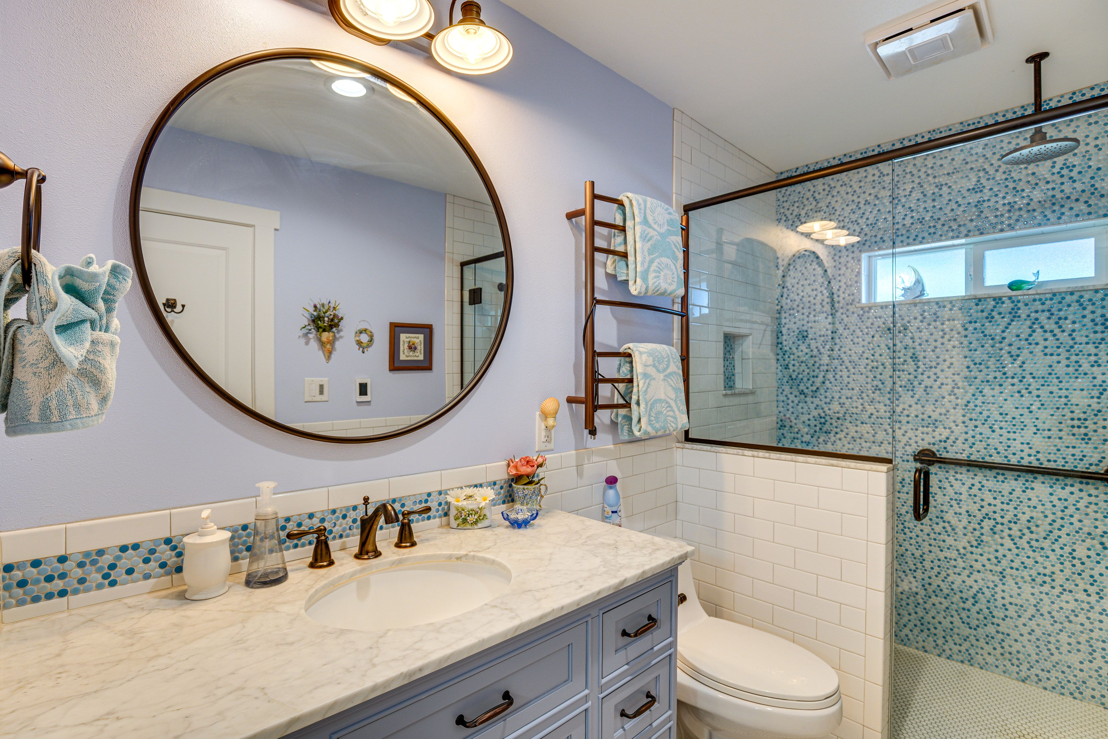 En-Suite Bathroom | Towels Provided