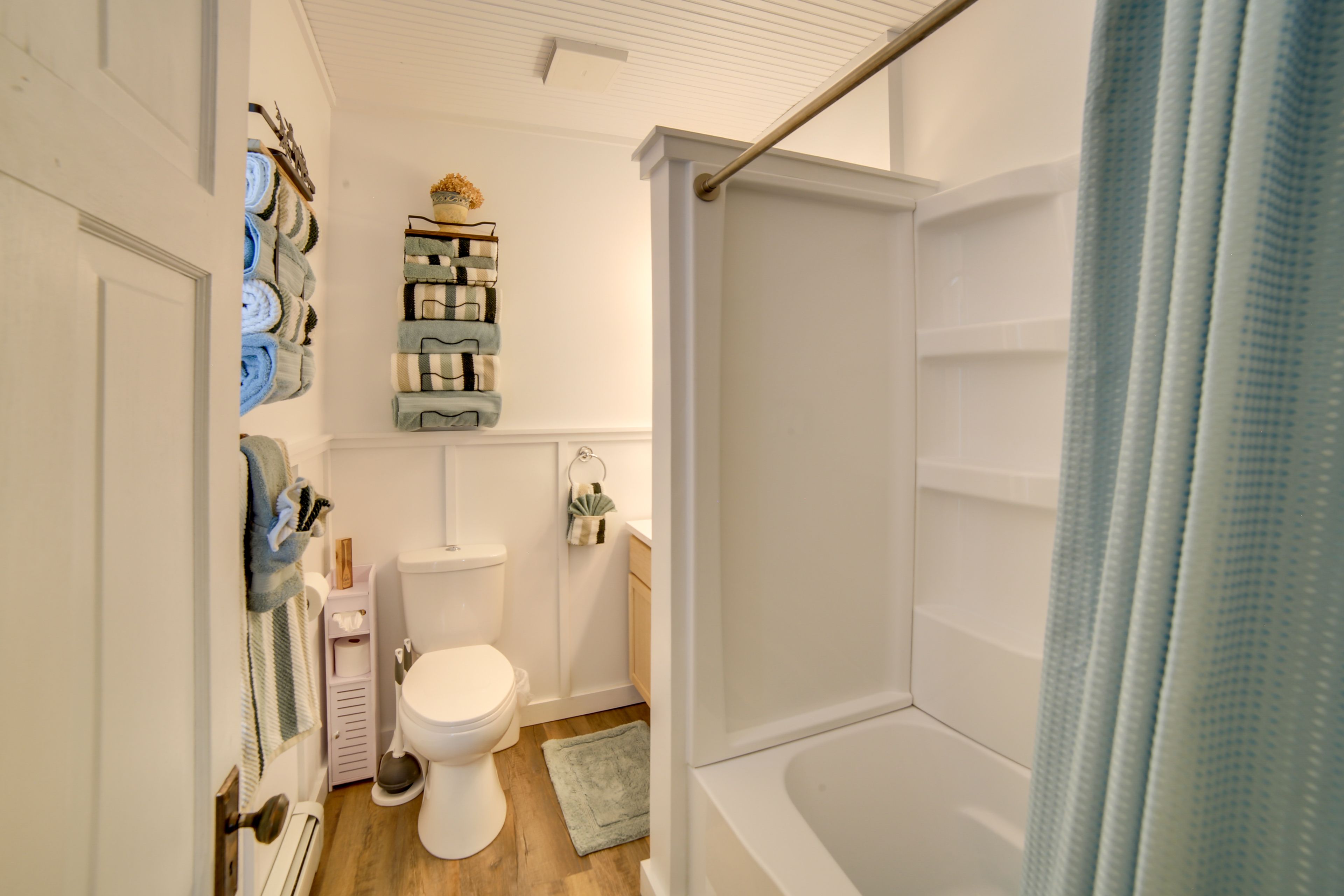 Bathroom | Towels Provided | 1st Floor