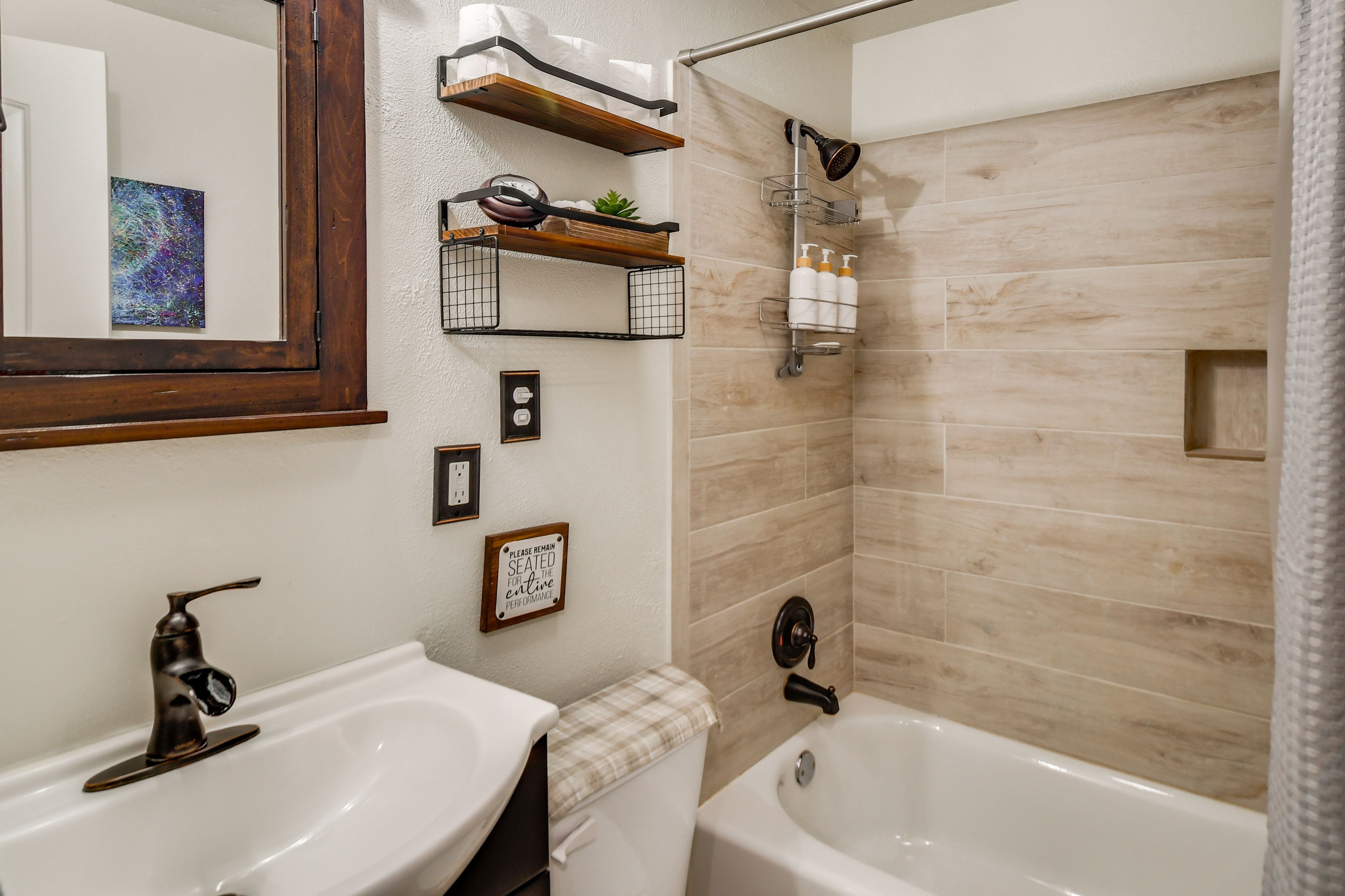 Full Bath | Towels | Hair Dryer | 2nd Floor