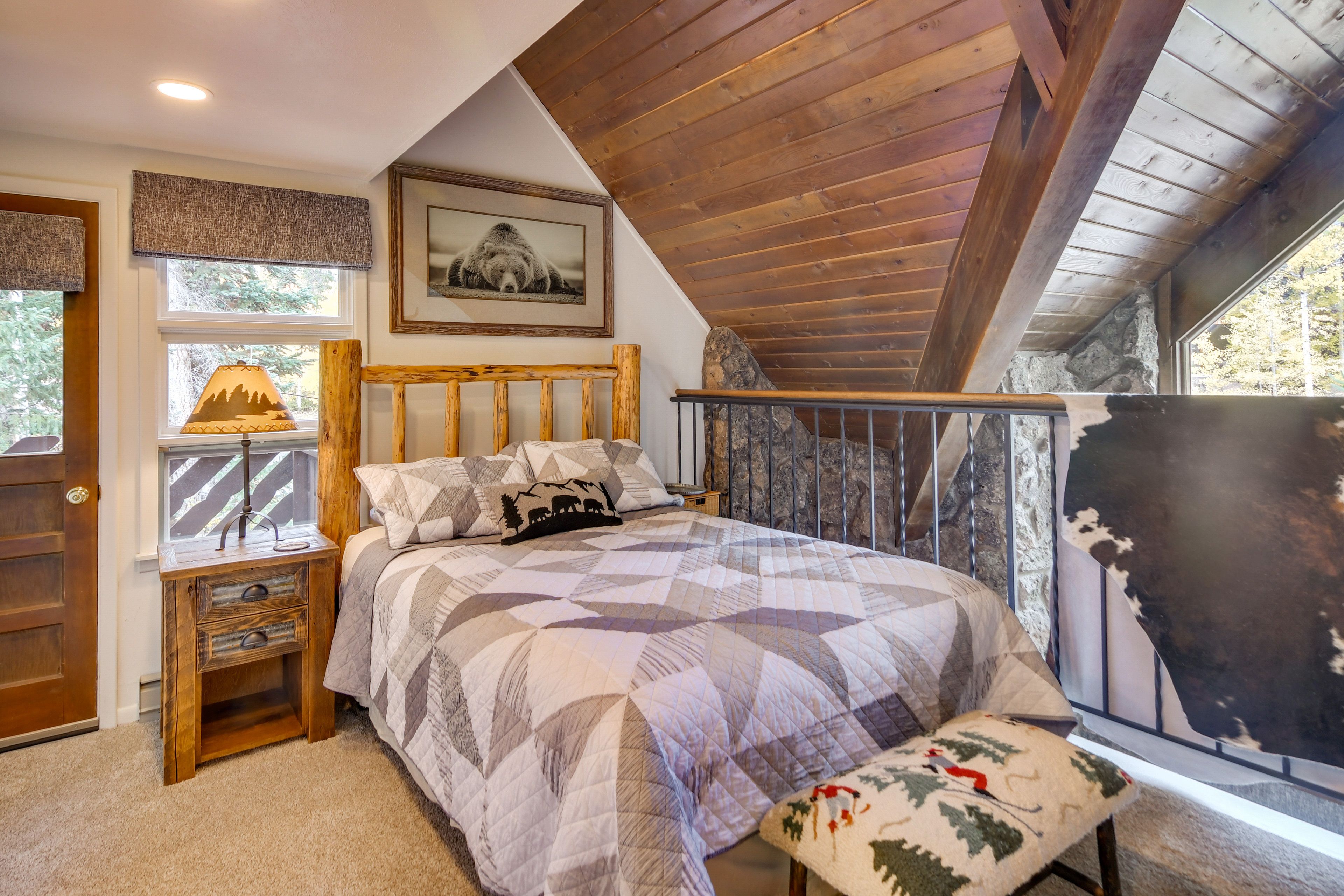 Bedroom 1 (Loft) | Queen Bed | 2nd Floor