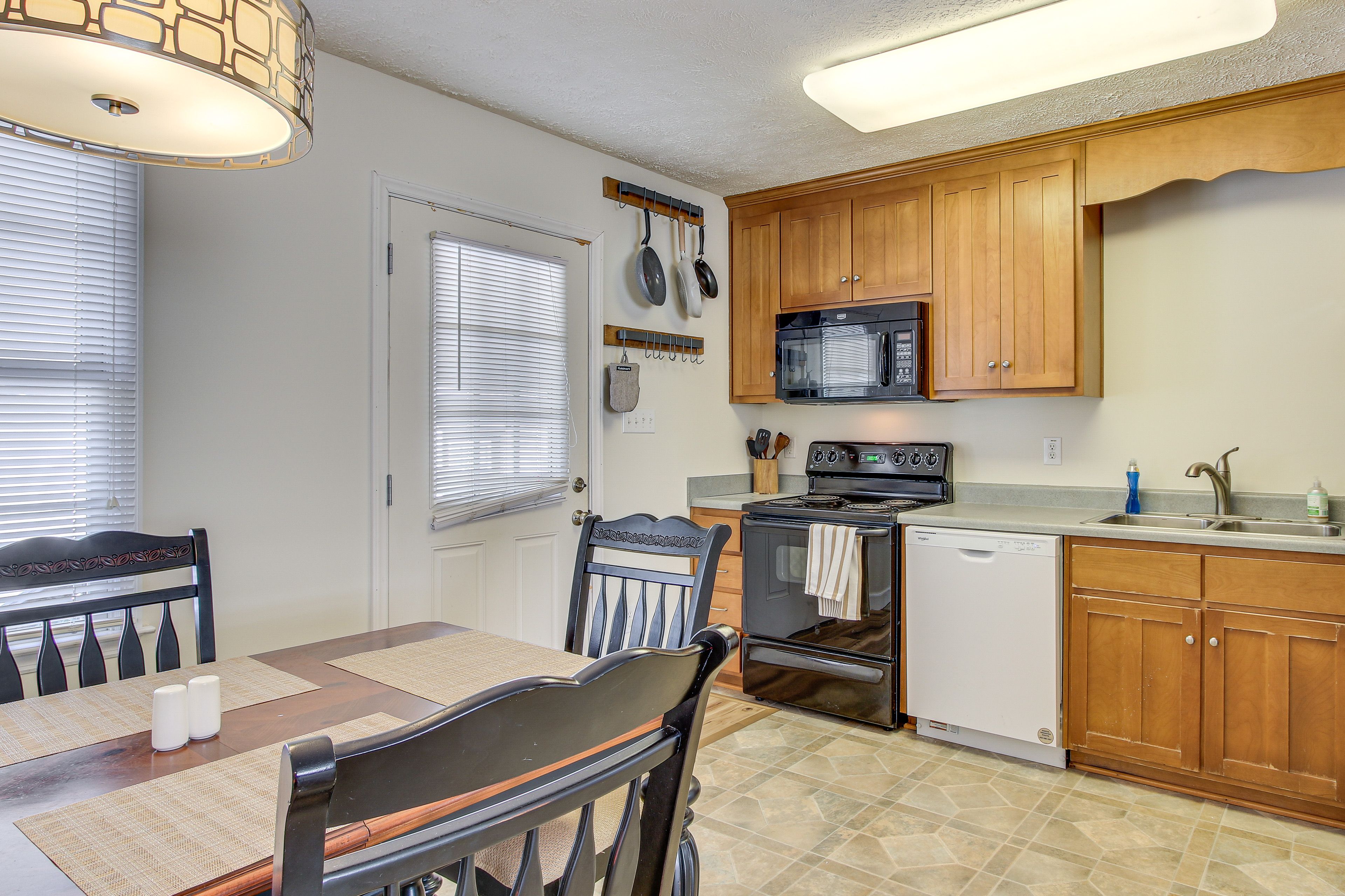 Dining Area | Kitchen | Cooking Basics