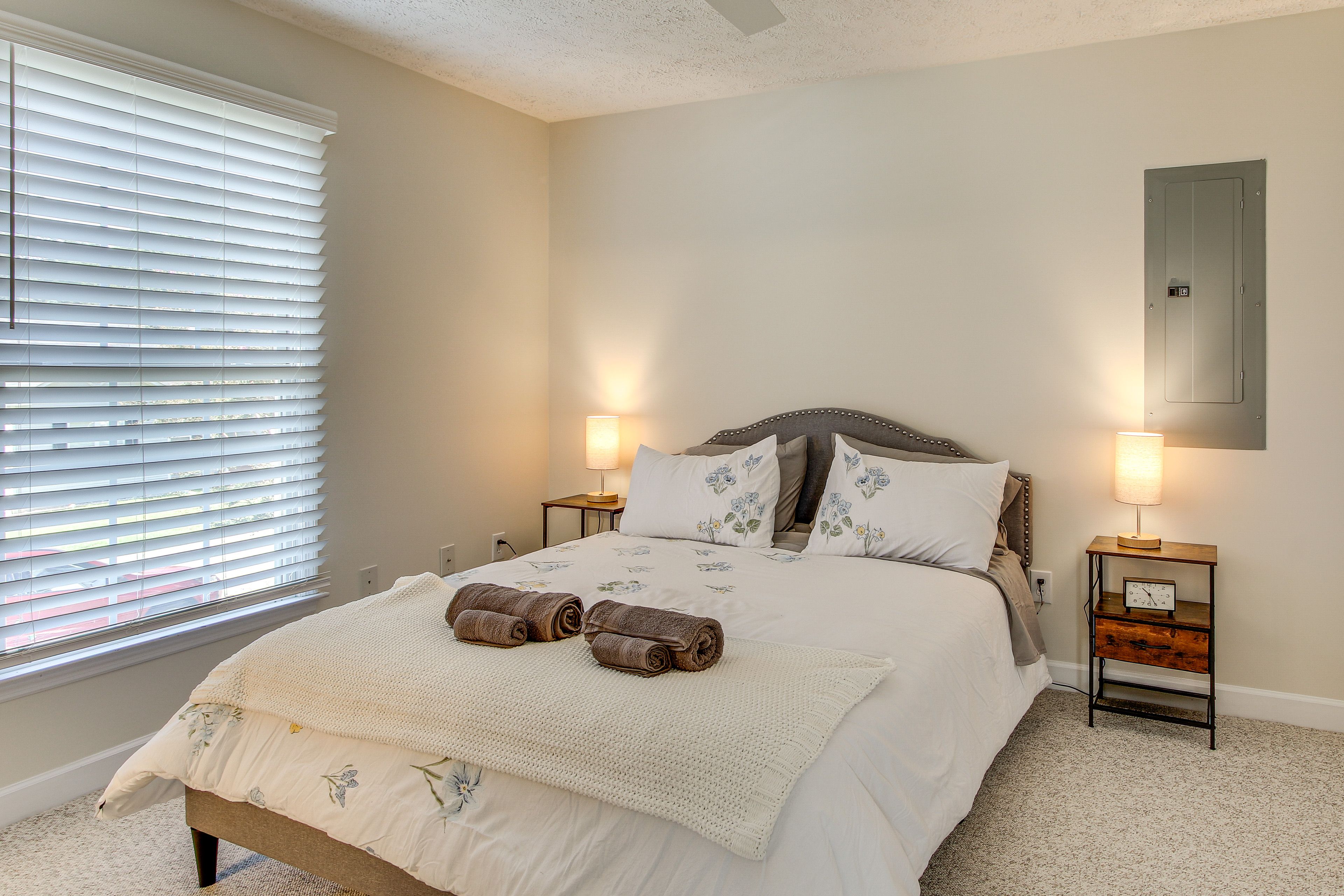 Bedroom 1 | Queen Bed | Linens Provided