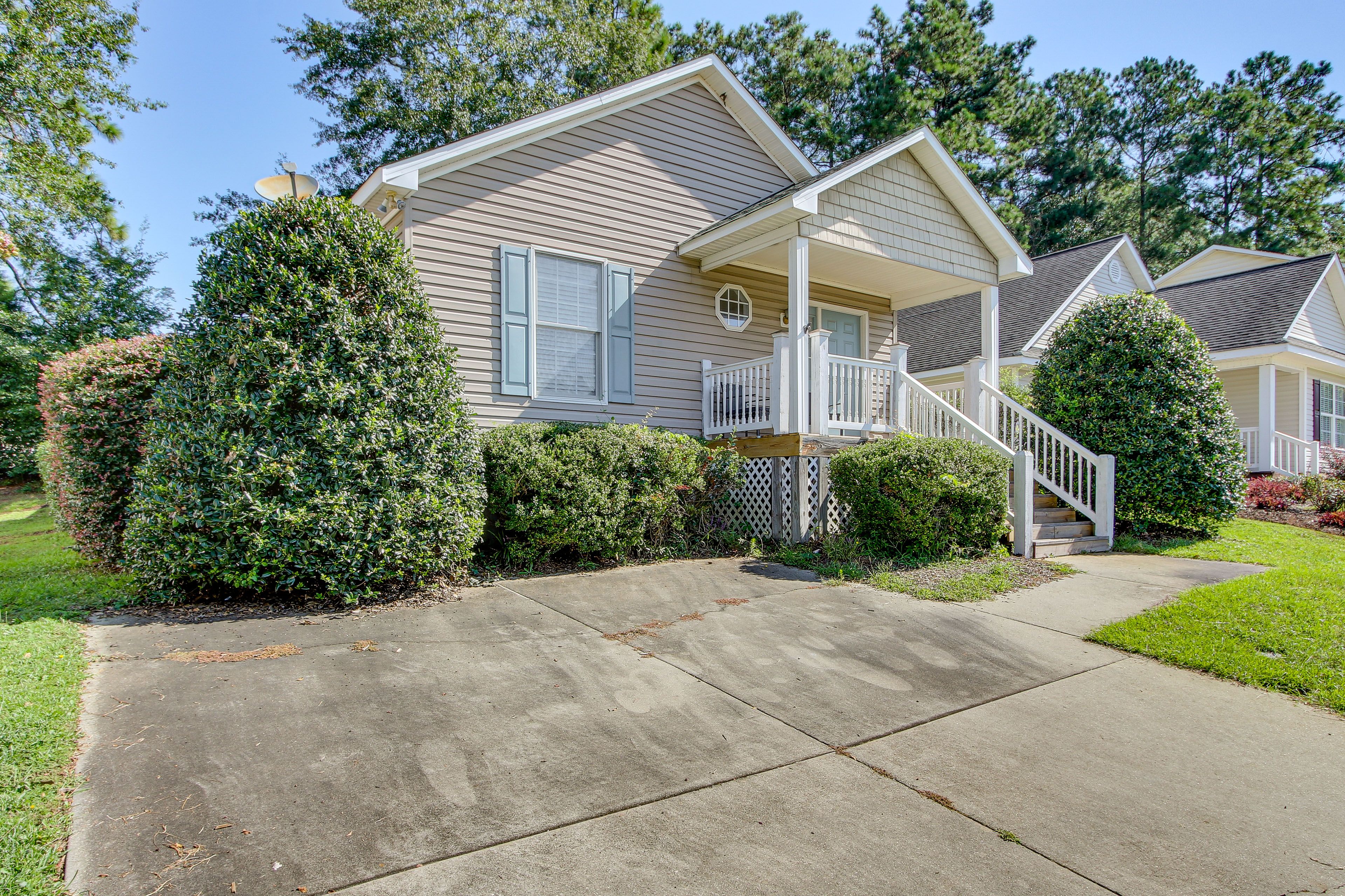 Parking  | Driveway (2 Vehicles)