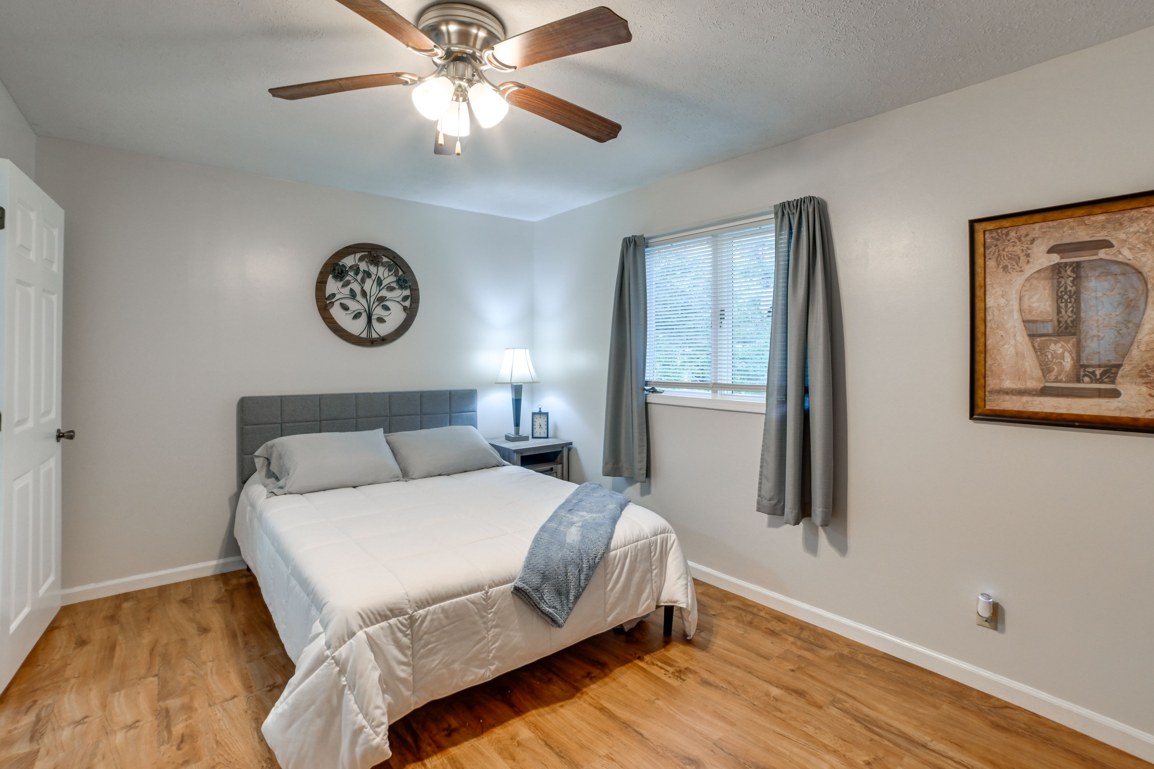 Bedroom 2 | 3rd Floor | Queen Bed