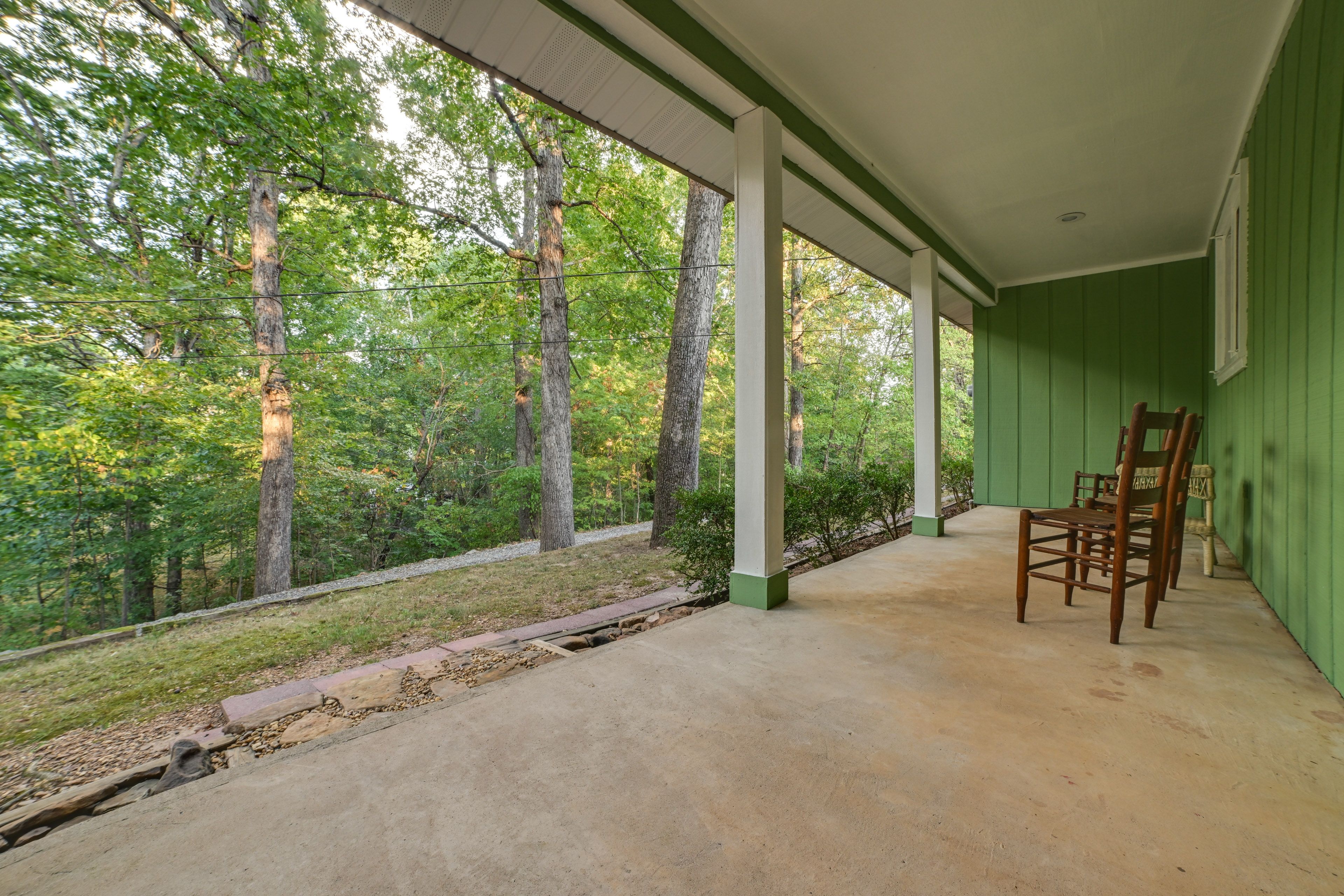 Covered Front Porch | Seating