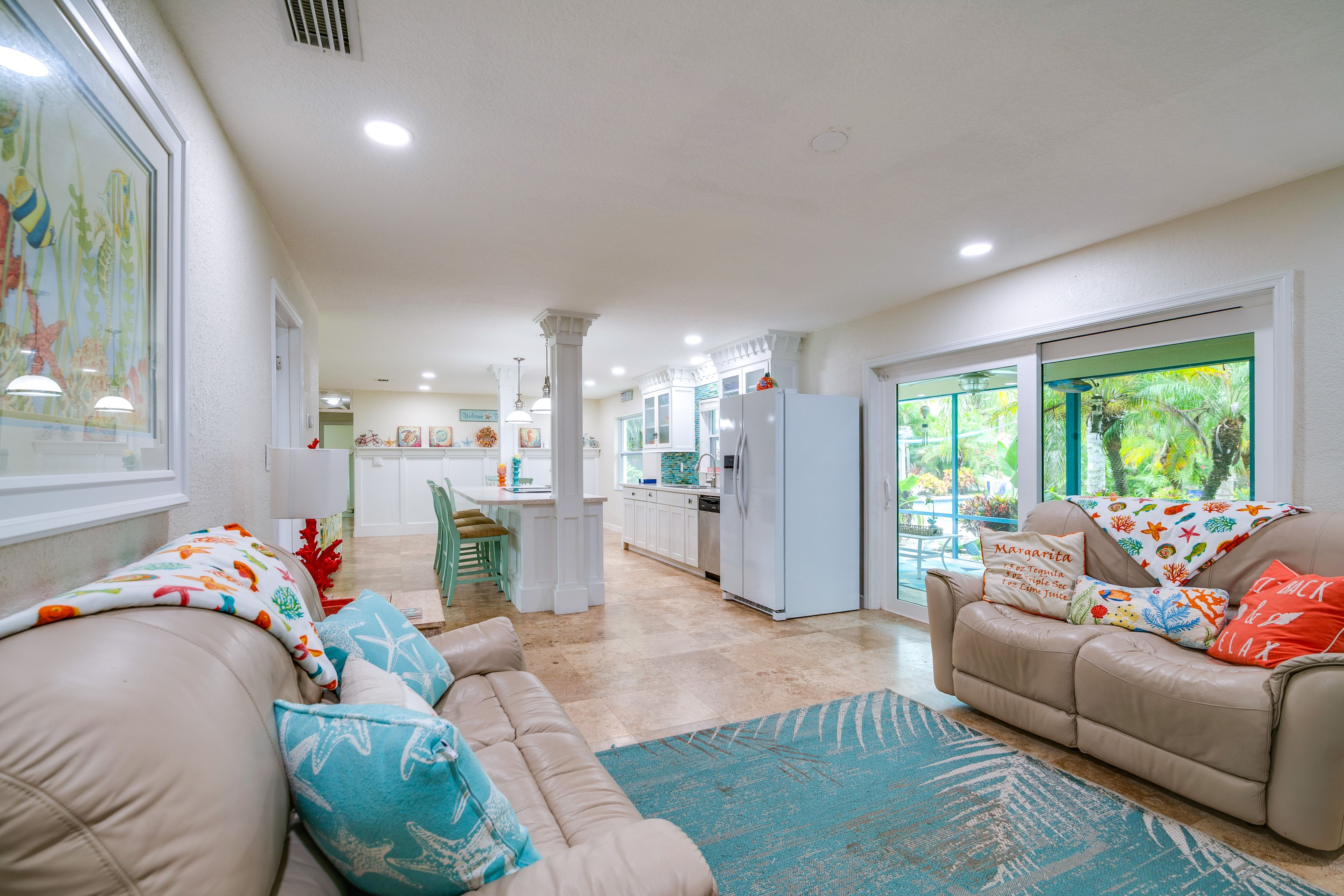 Living Room | Queen Sleeper Sofa | Smart TV | Fireplace