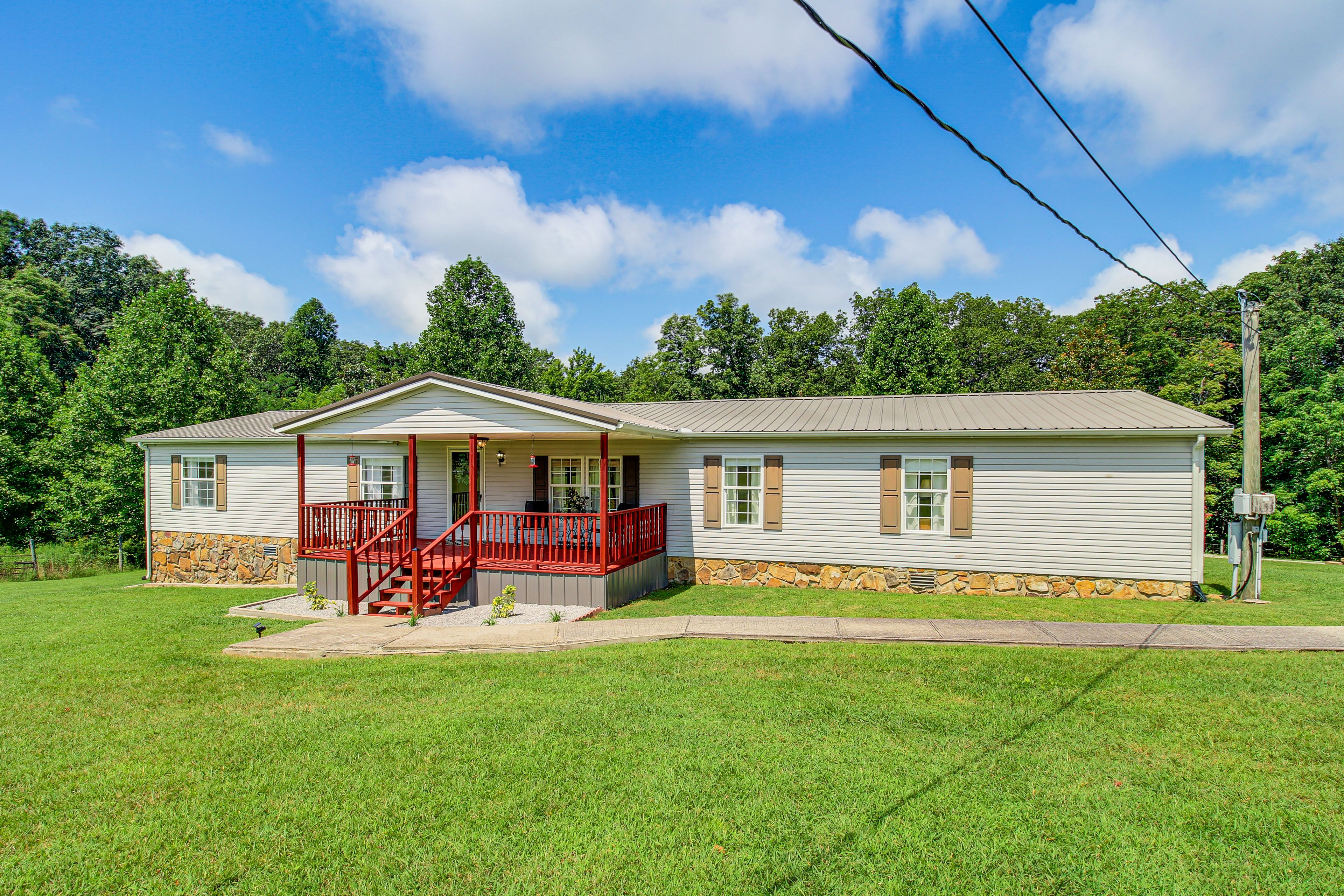 Parking | Driveway (4 Vehicles)