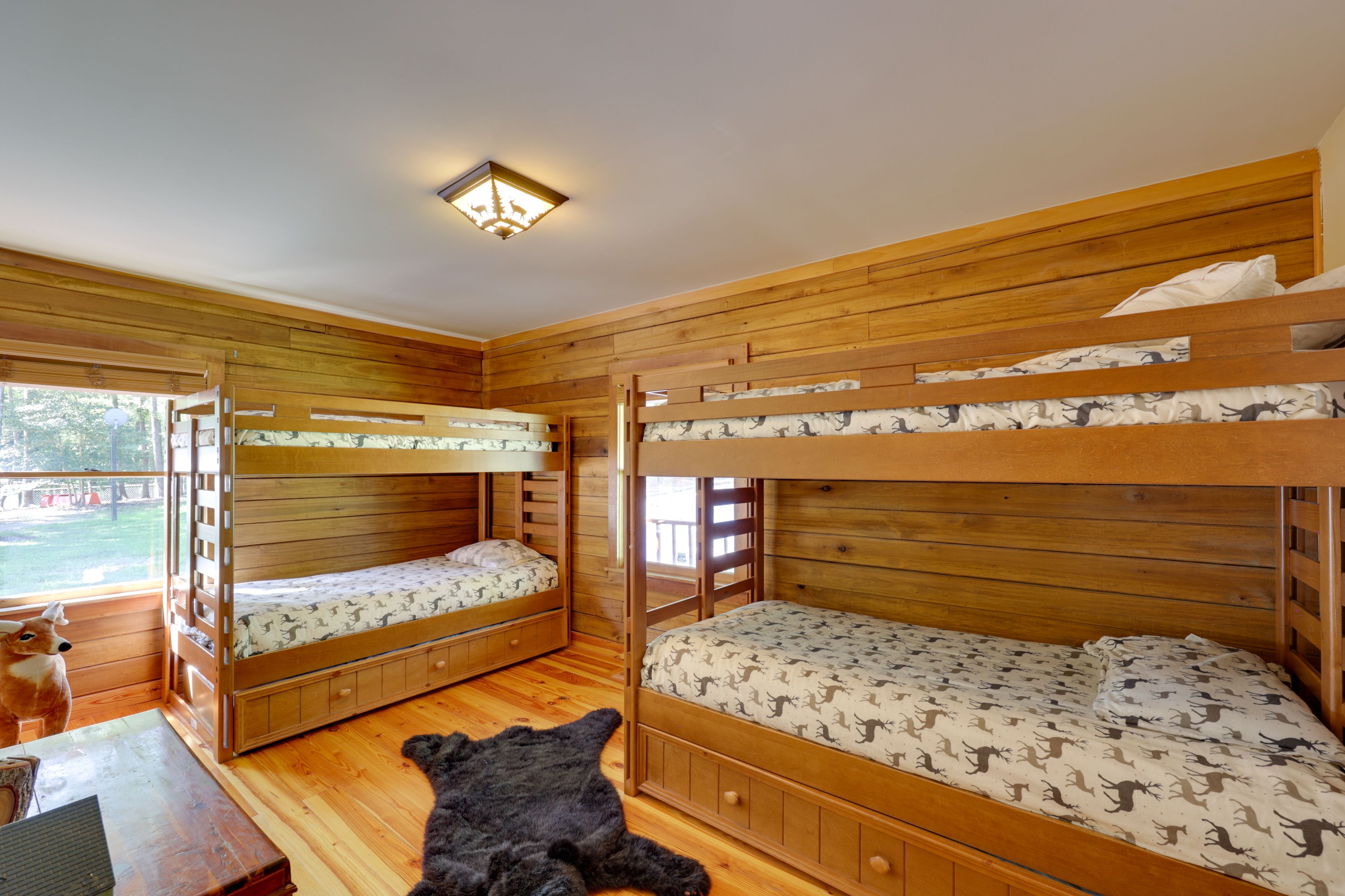Bedroom 3 | 2 Twin Bunk Beds w/ Twin Trundles