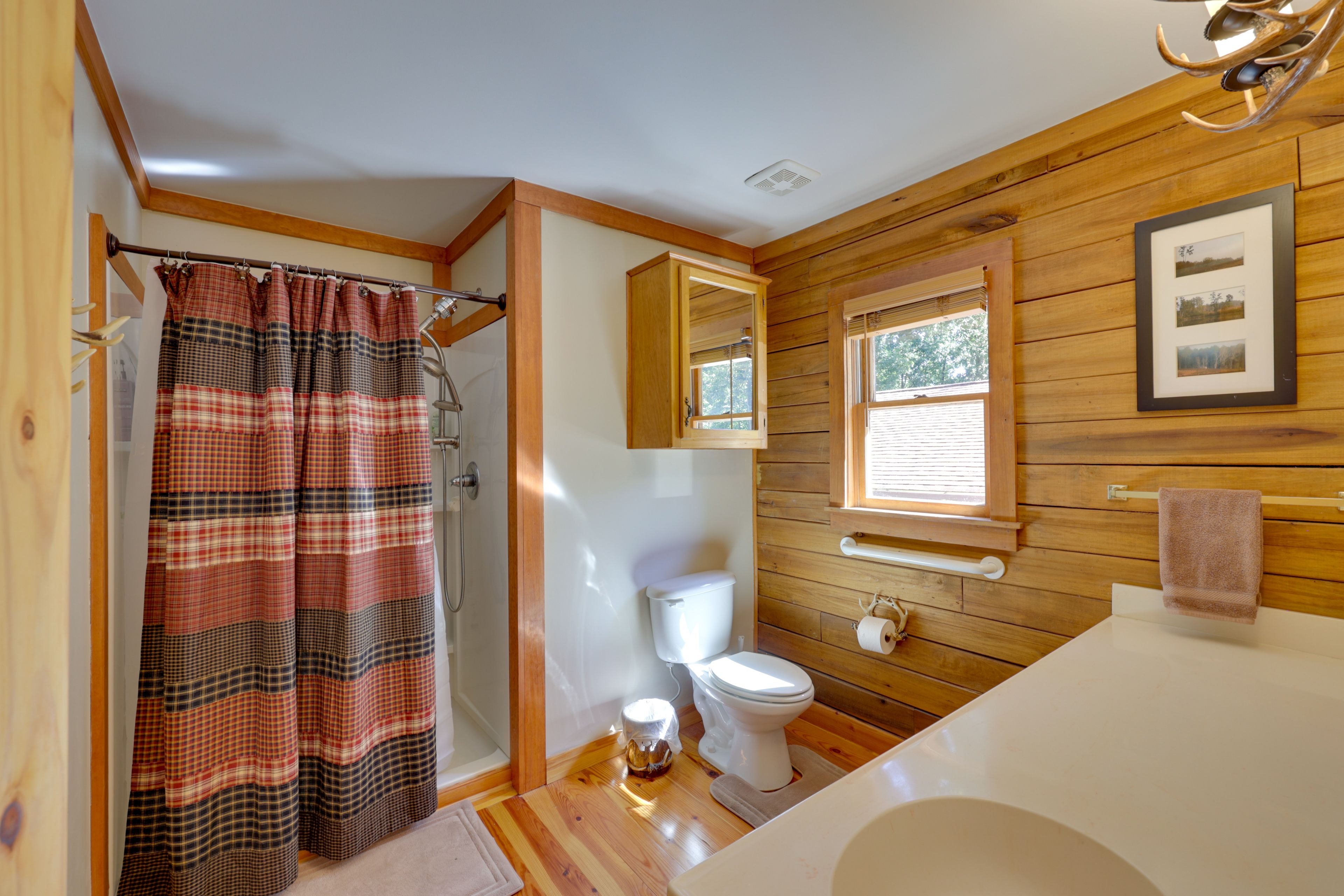 Full Bath | Towels | Hair Dryer