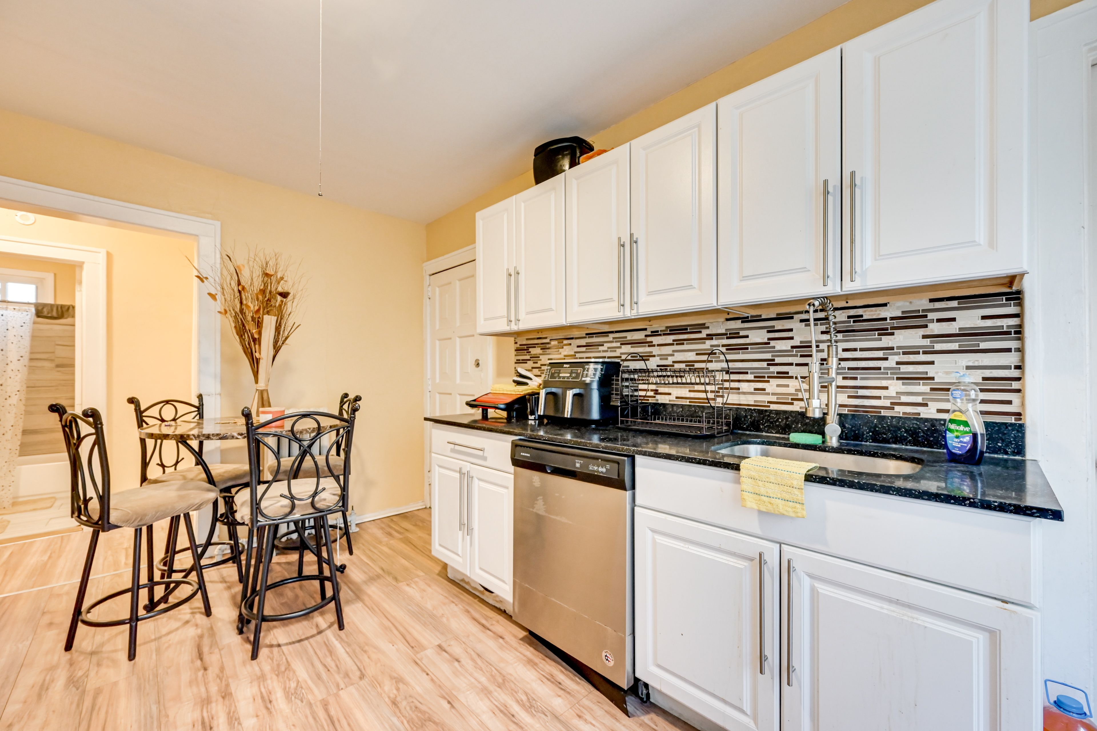 Kitchen | Keurig Coffee Maker | Air Fryer | Spices