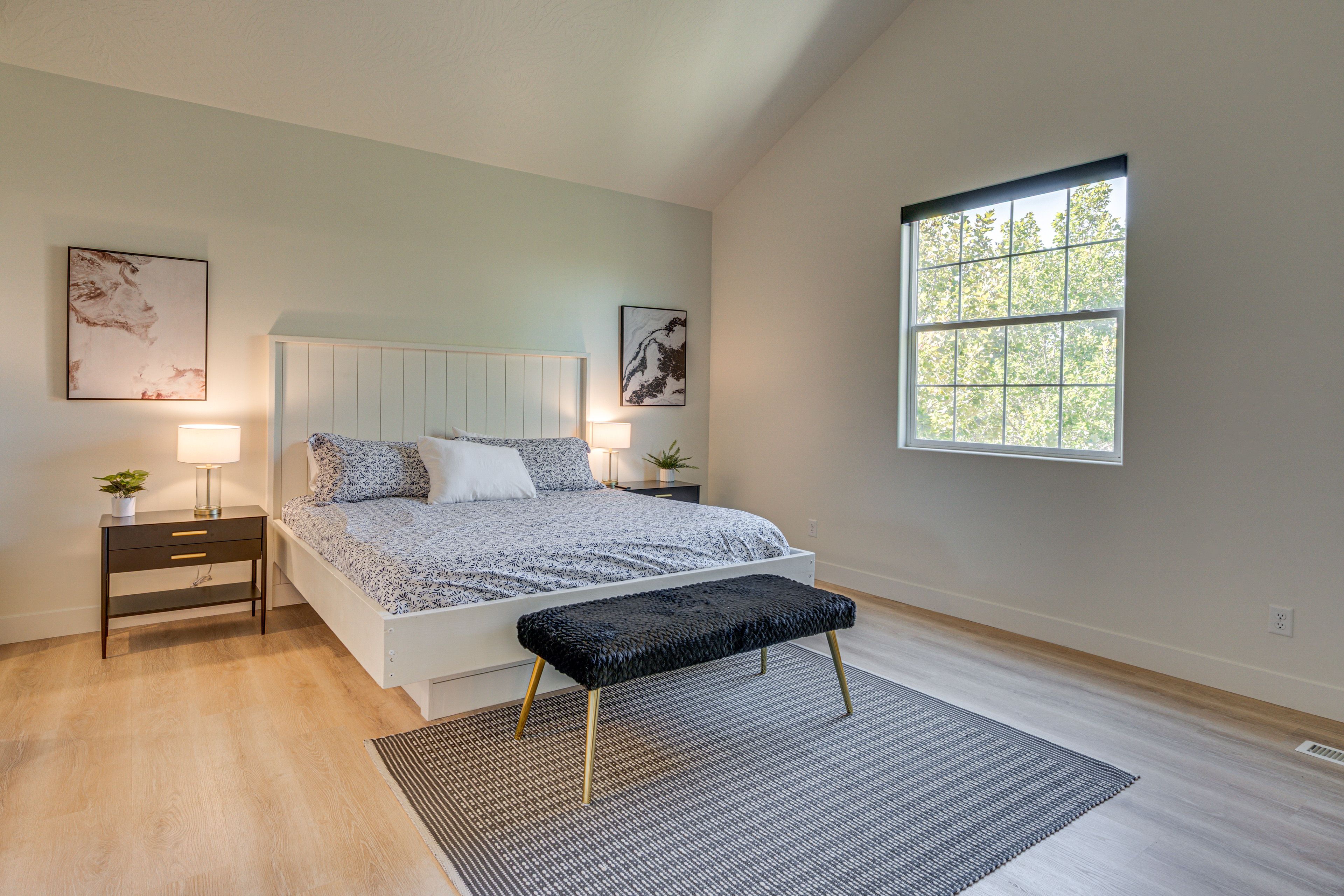 Bedroom 2 | King Bed | 2nd Floor