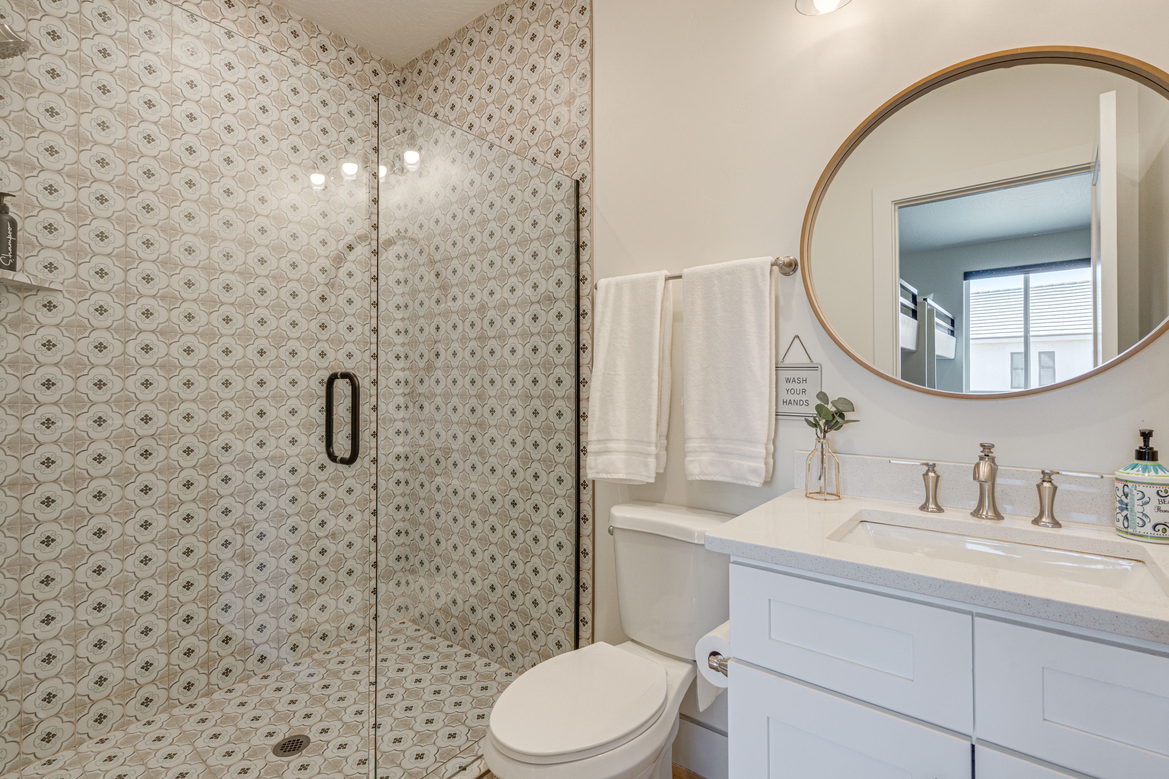 En-Suite Bathroom | 2nd Floor