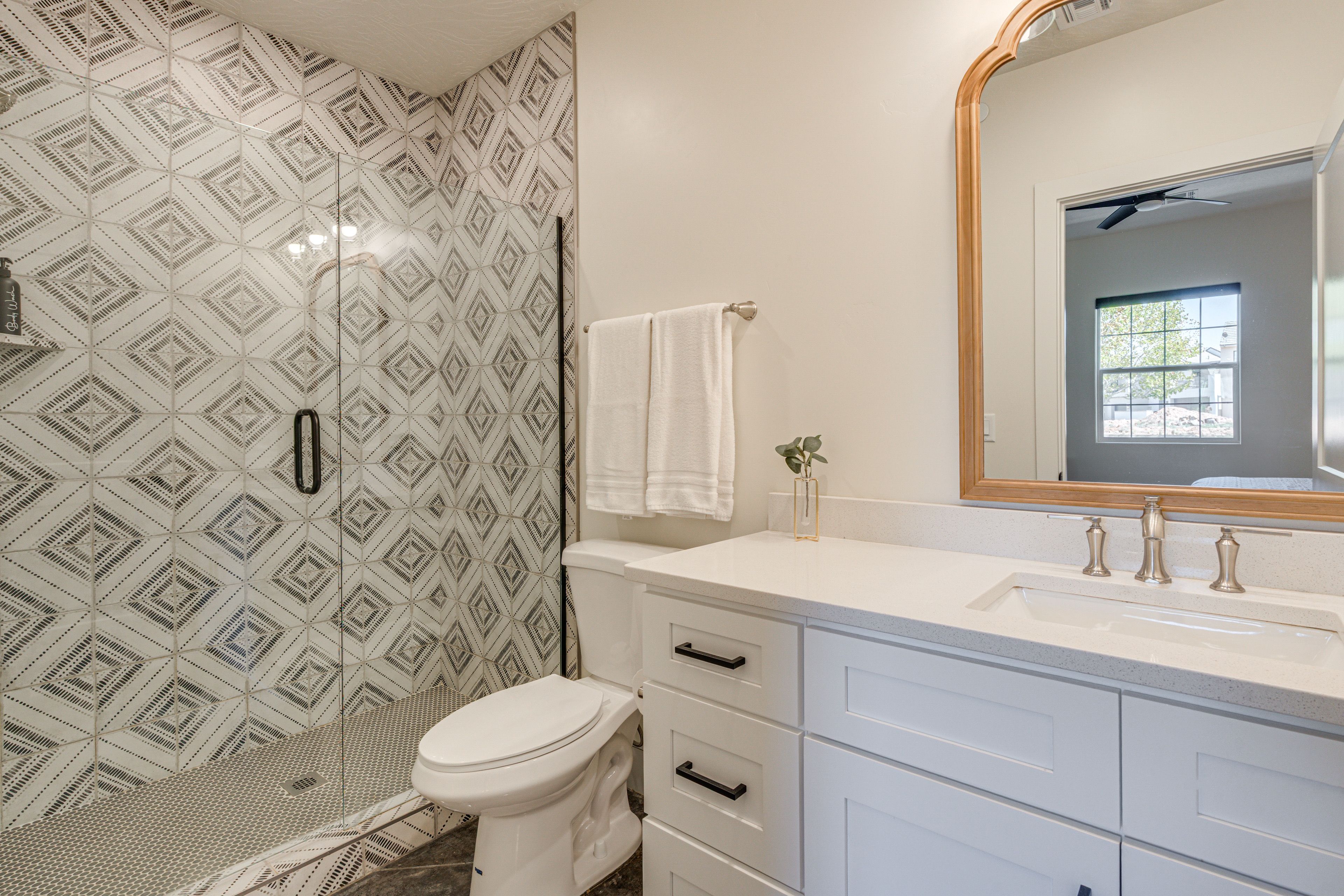 En-Suite Bathroom | 1st Floor