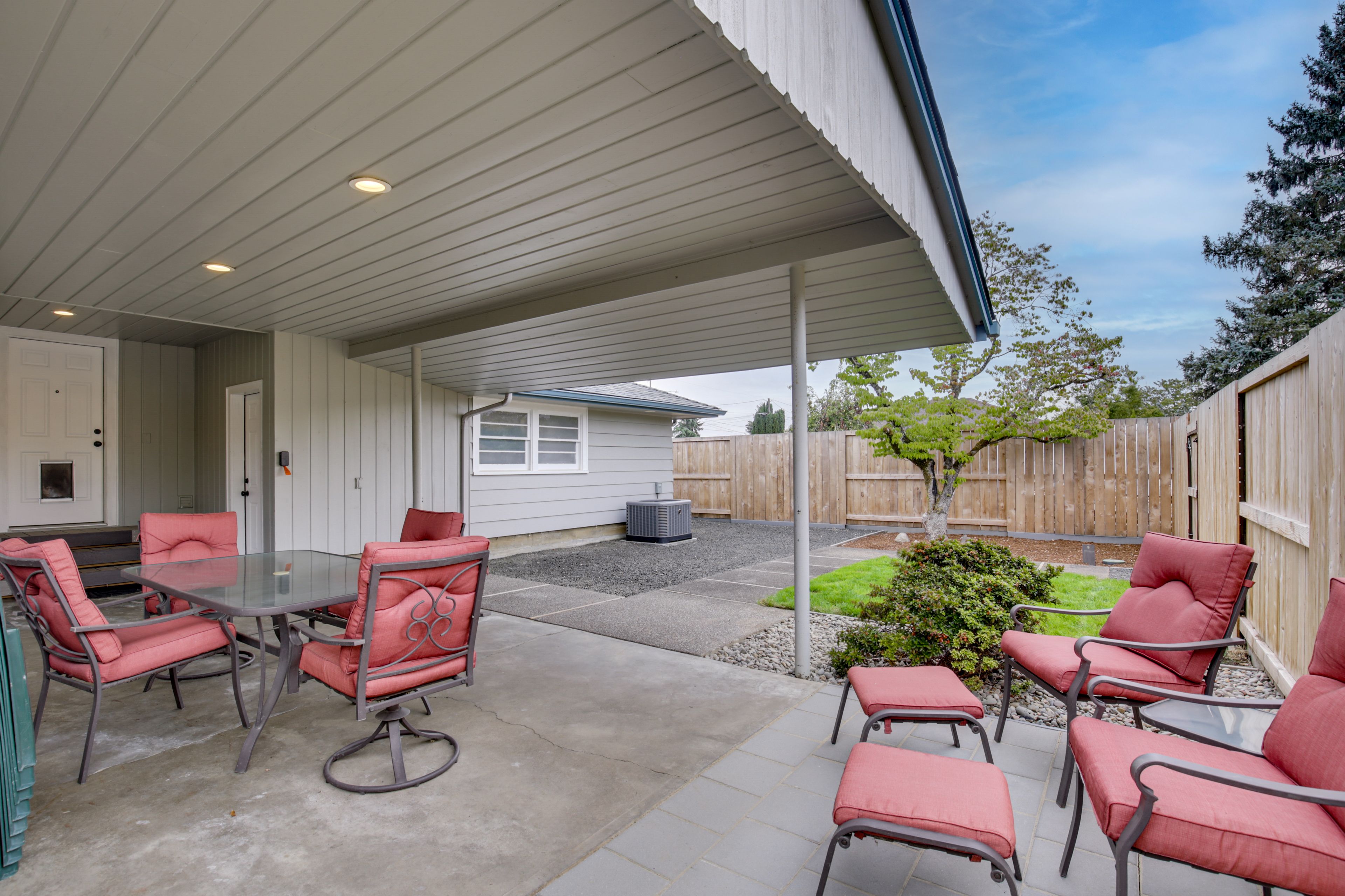 Property Exterior | Covered Patio w/ Dining Table | Furnished Porch