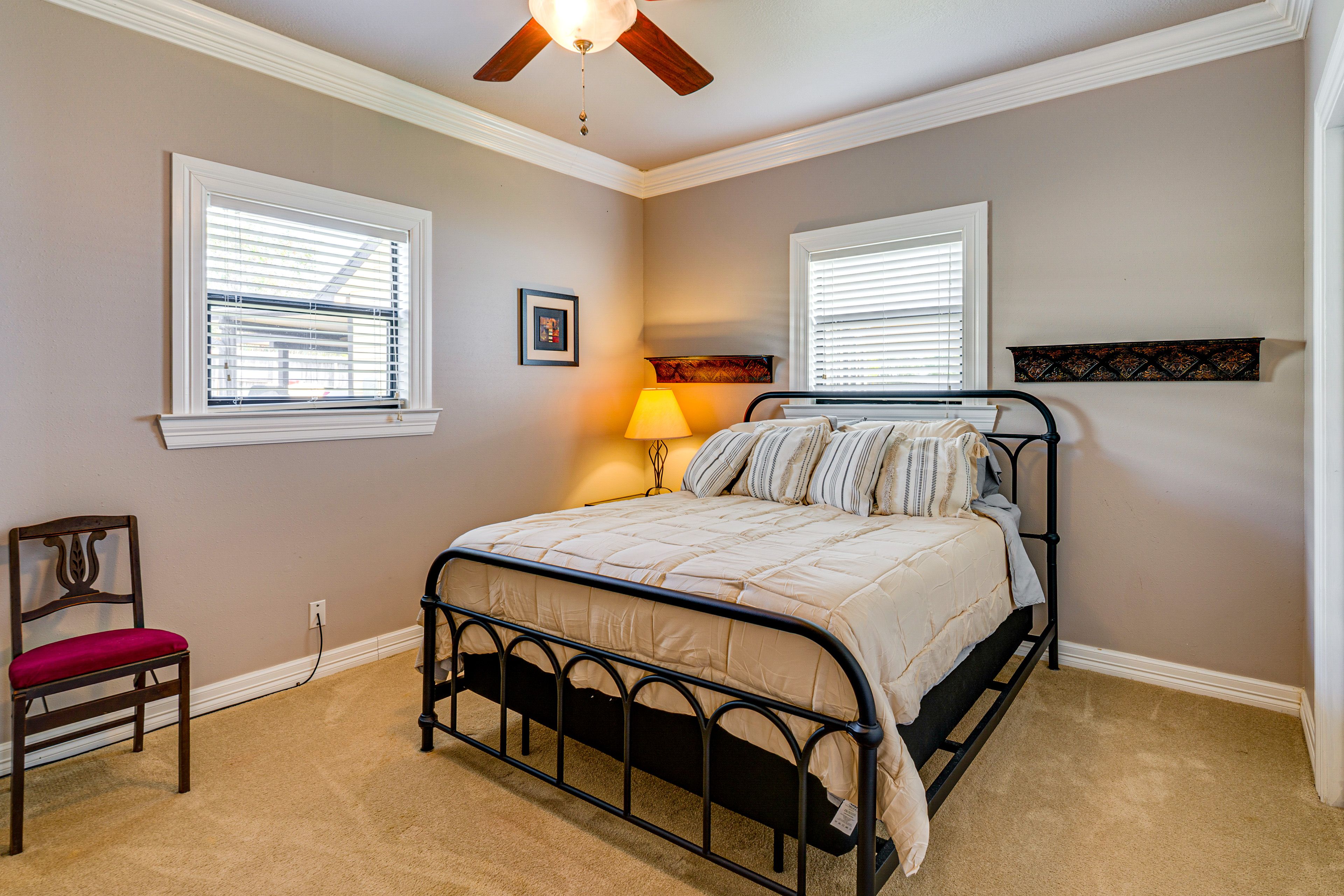 Bedroom 2 | Queen Bed